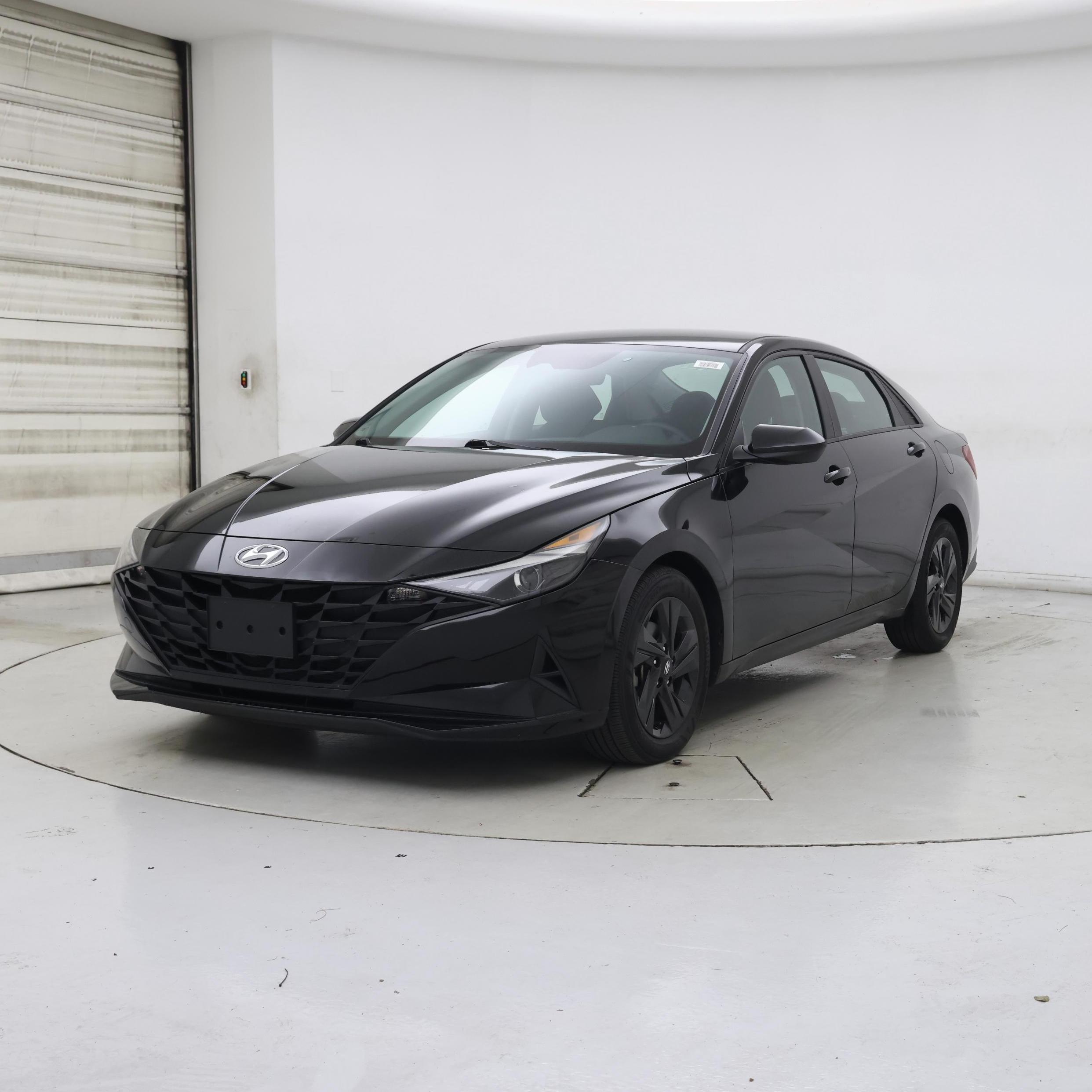 Thumbnail: 2021 Hyundai Elantra - 4