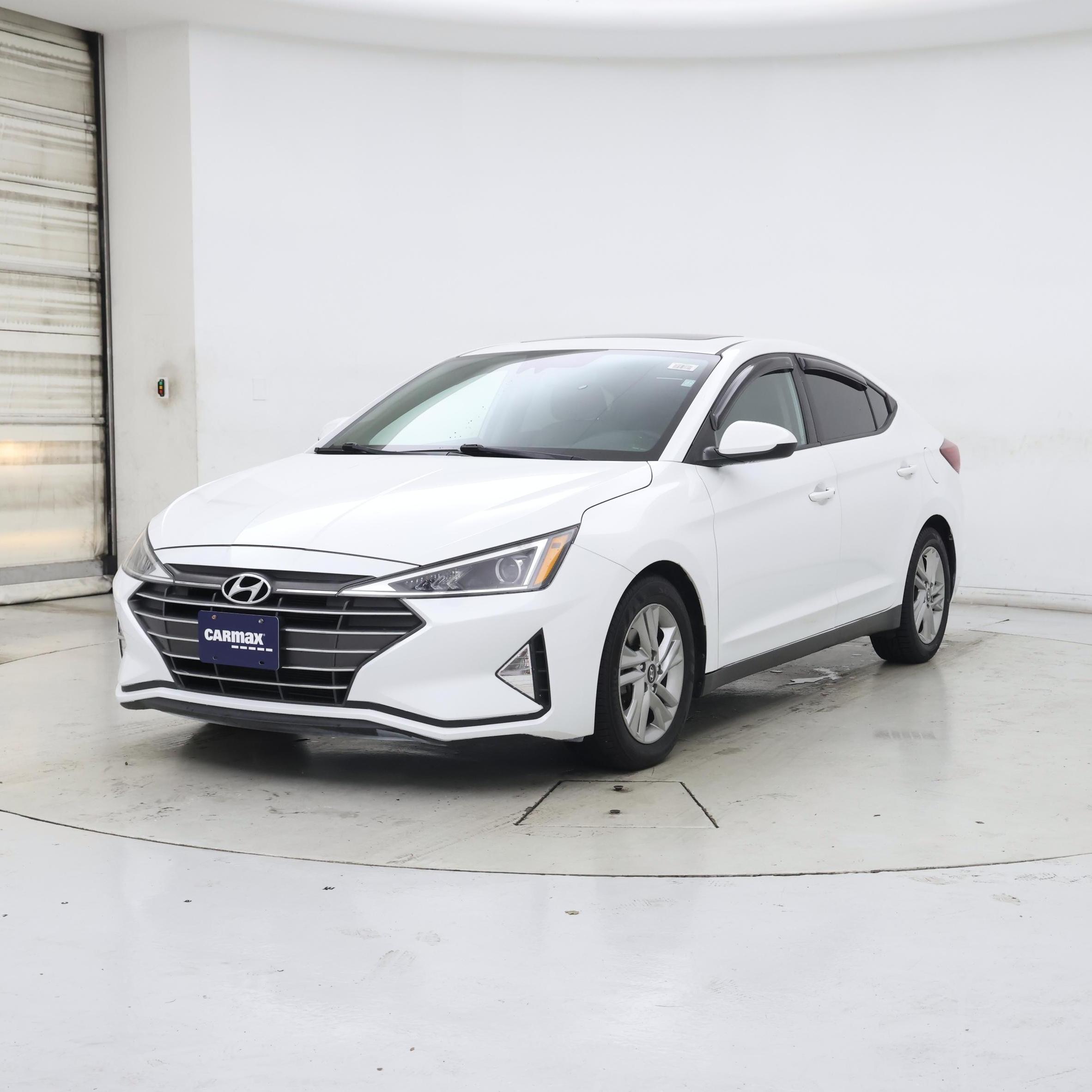 Thumbnail: 2020 Hyundai Elantra - 4