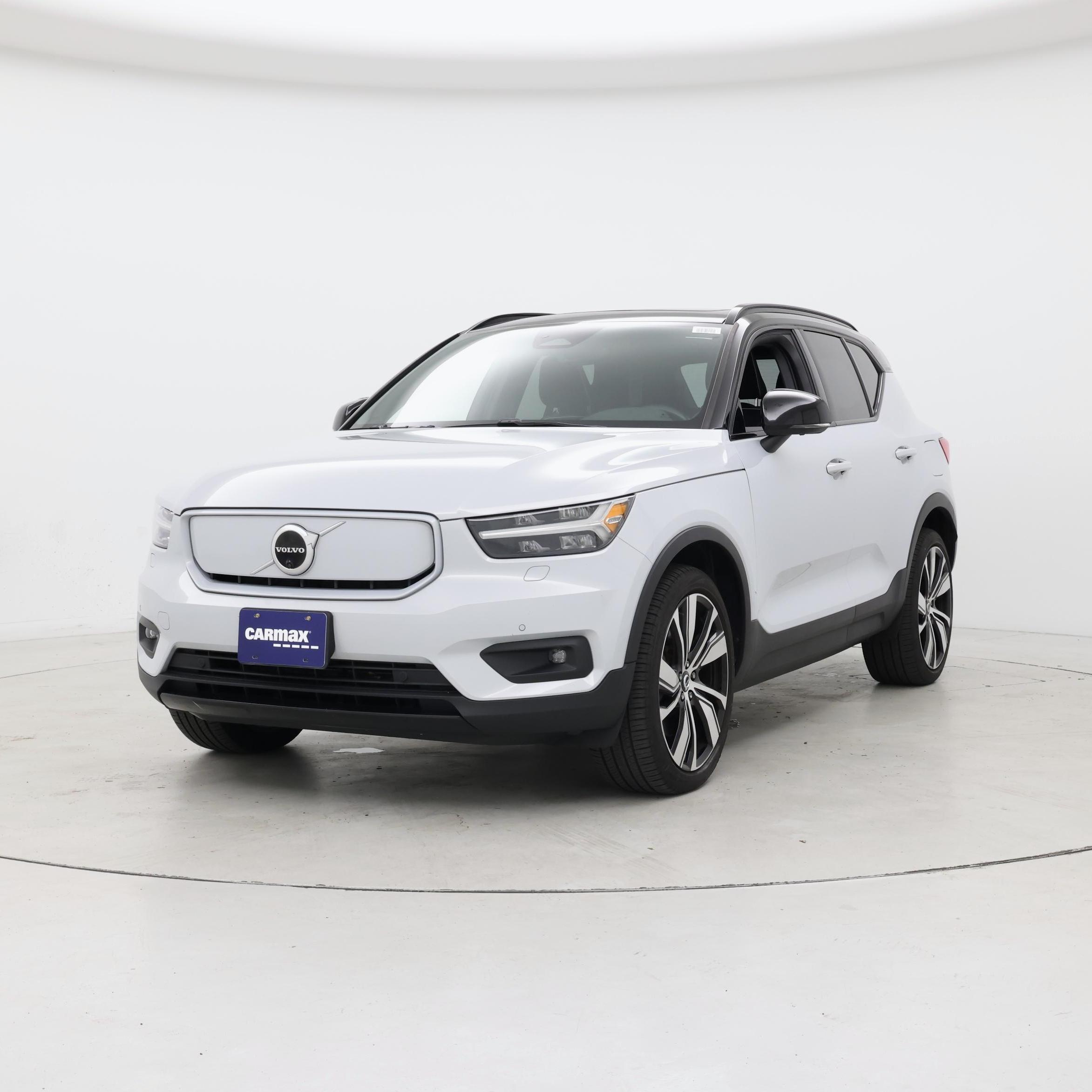 Thumbnail: 2021 Volvo XC40 - 4