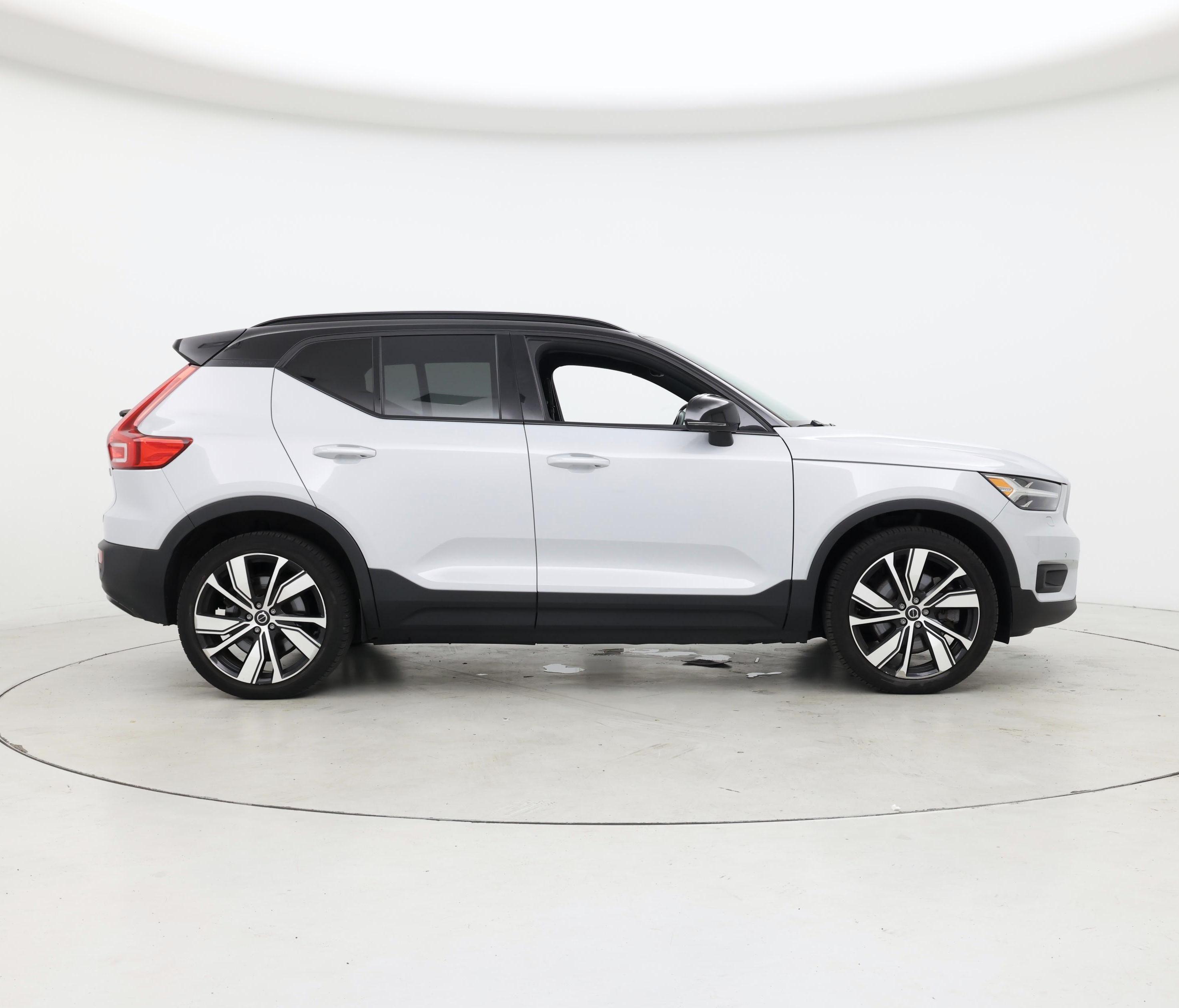 Thumbnail: 2021 Volvo XC40 - 7