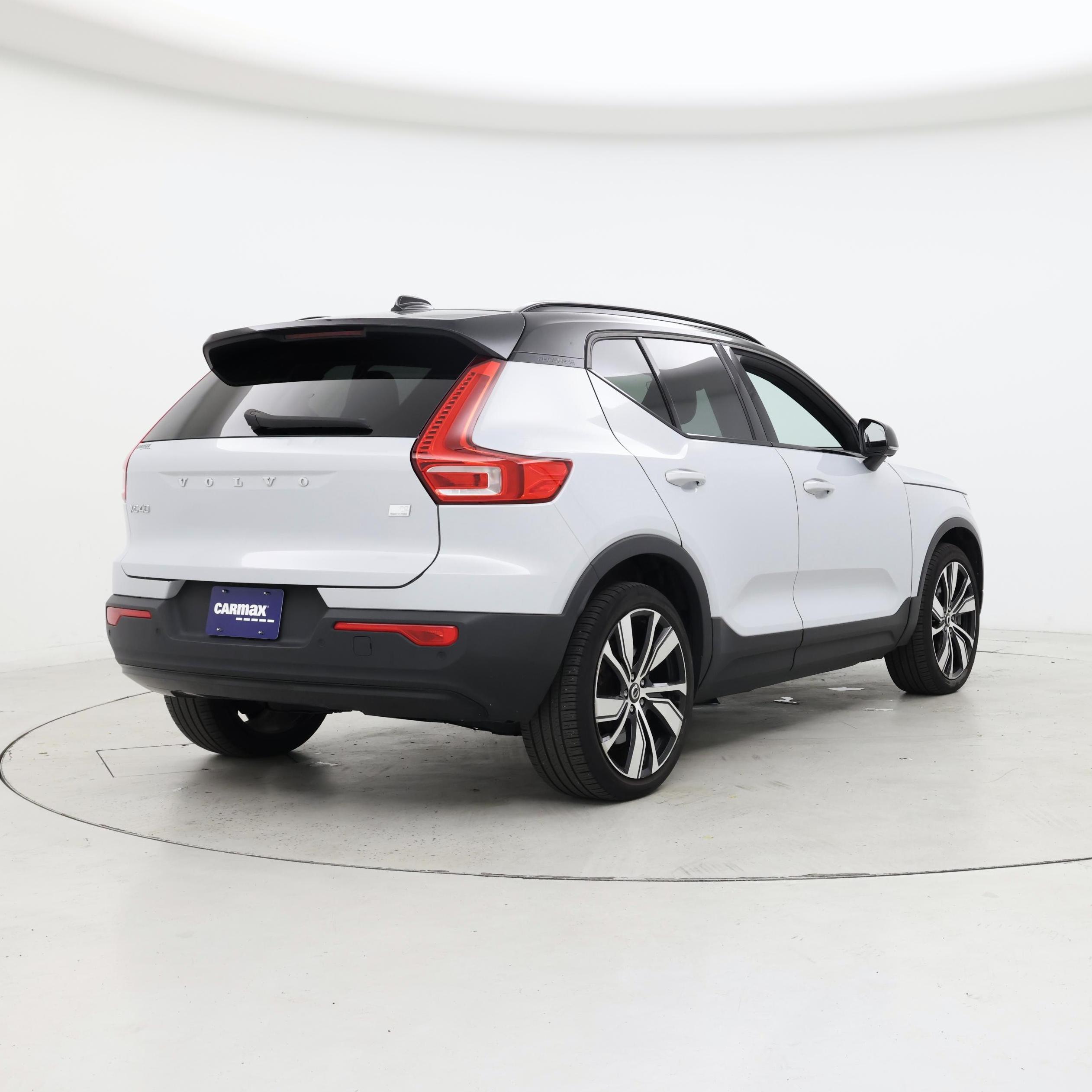 Thumbnail: 2021 Volvo XC40 - 8