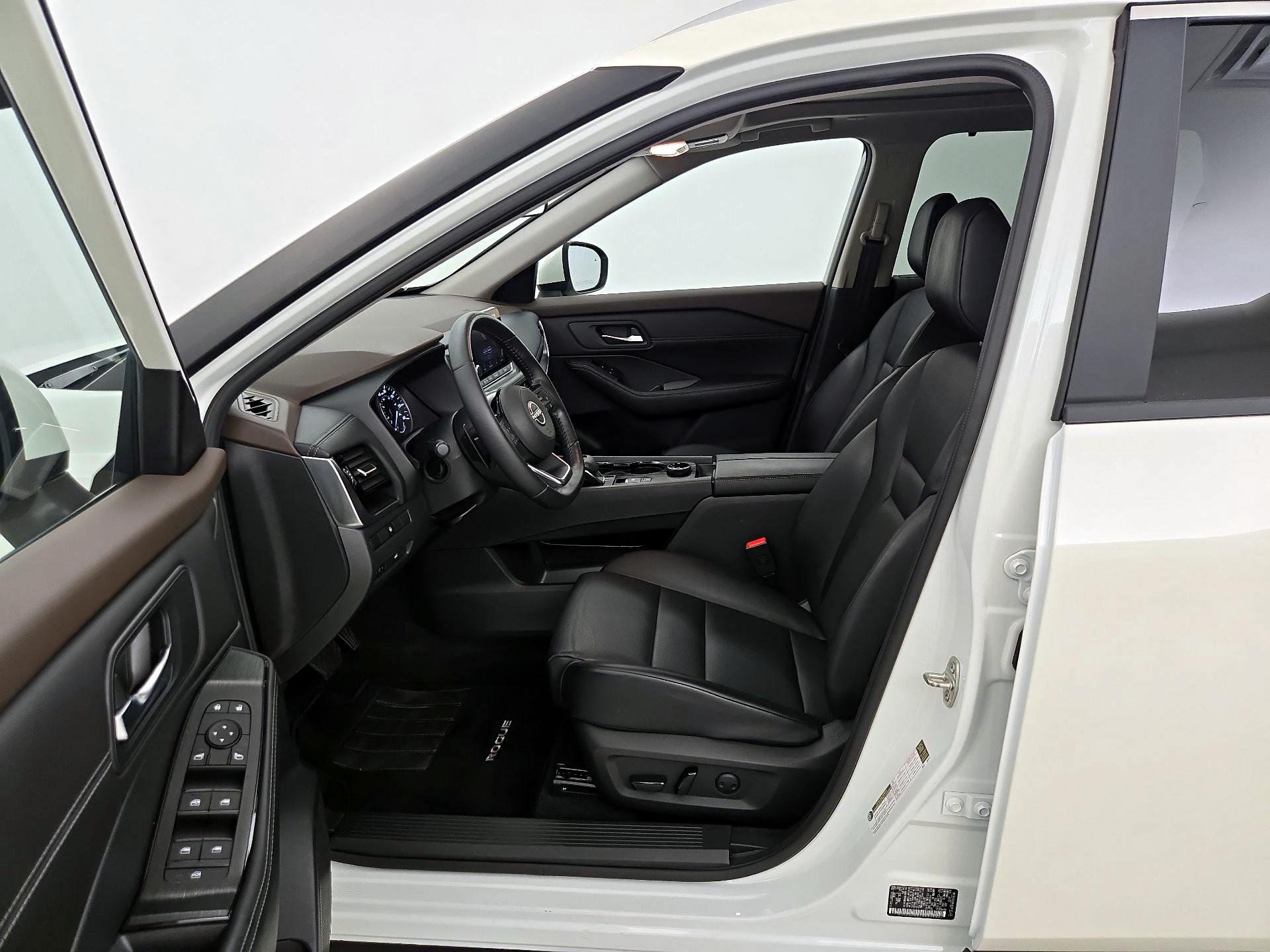 Thumbnail: 2022 Nissan Rogue - 11