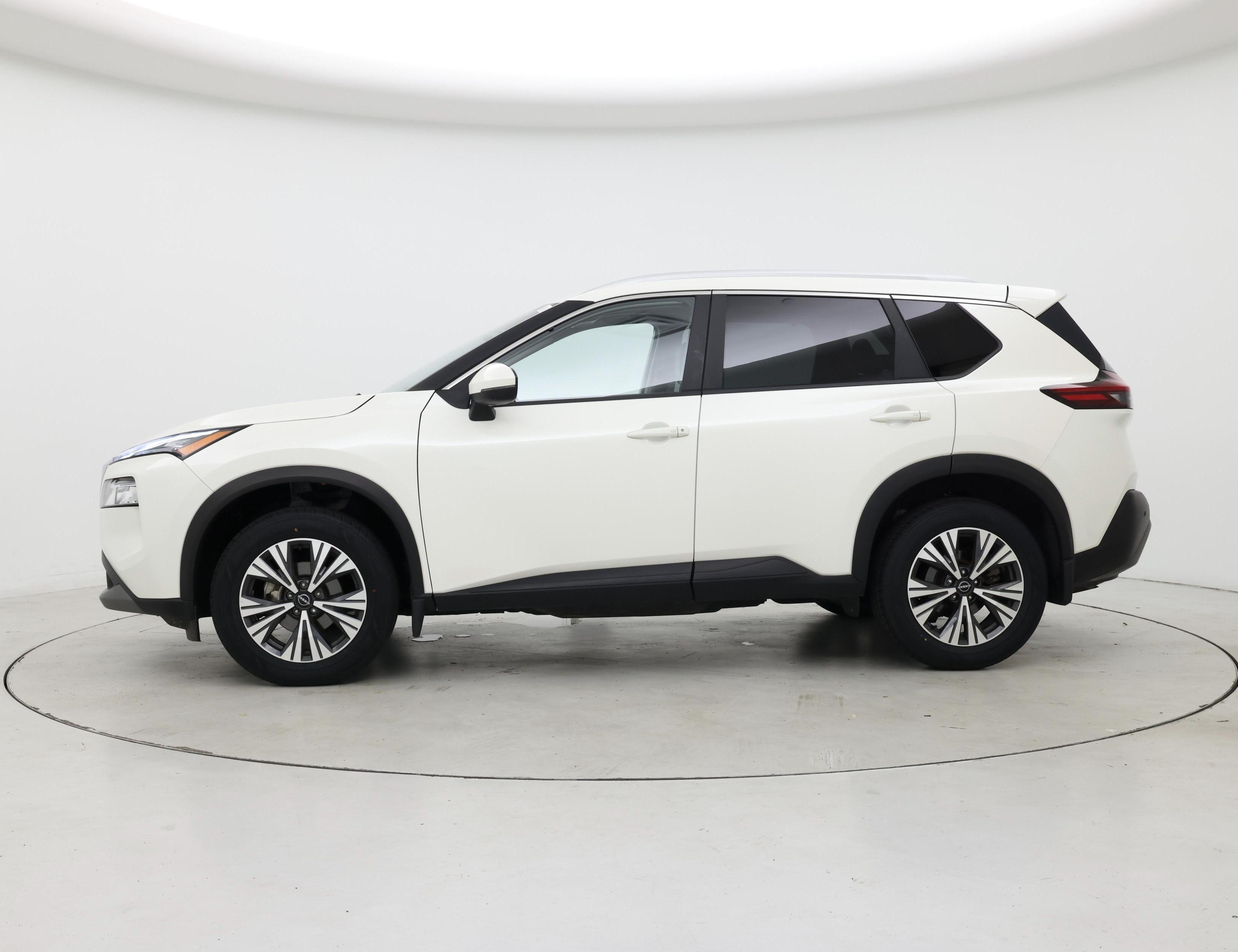 Thumbnail: 2022 Nissan Rogue - 3