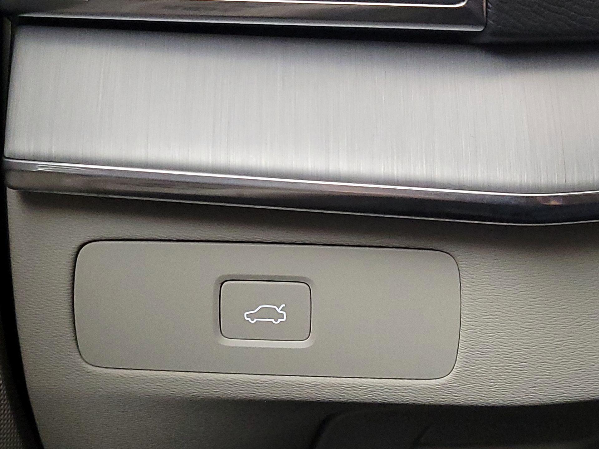 Thumbnail: 2024 Volvo XC90 - 13