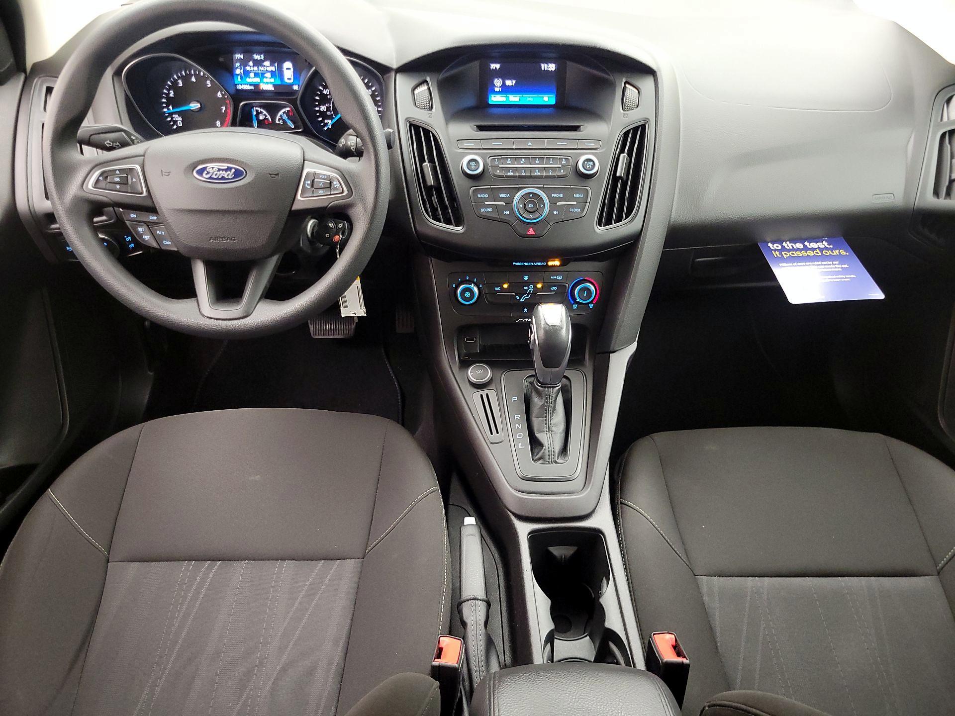 Thumbnail: 2015 Ford Focus - 9