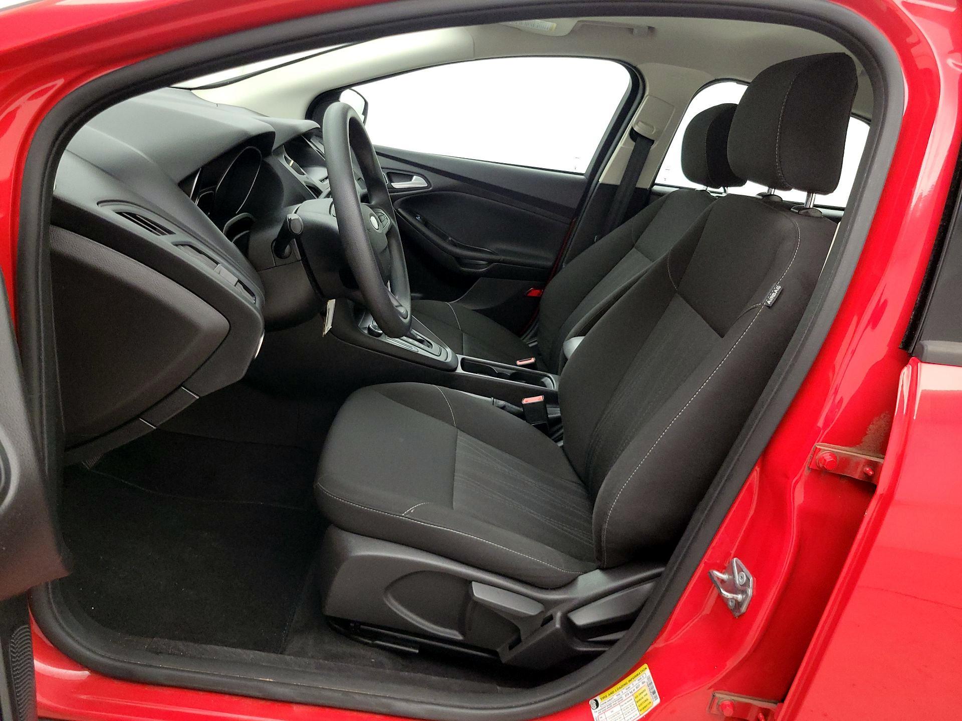 Thumbnail: 2015 Ford Focus - 11