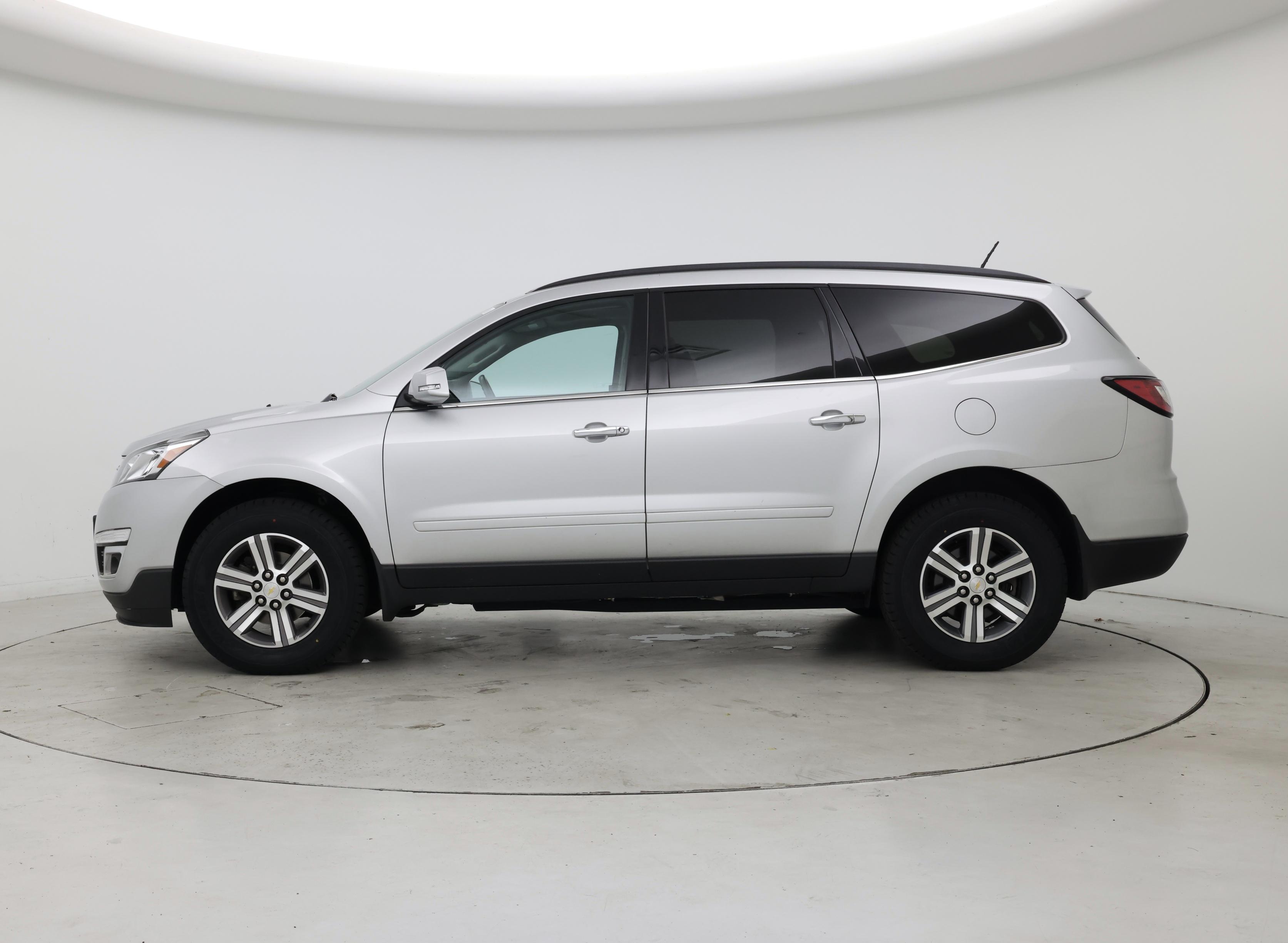 Thumbnail: 2017 Chevrolet Traverse - 3