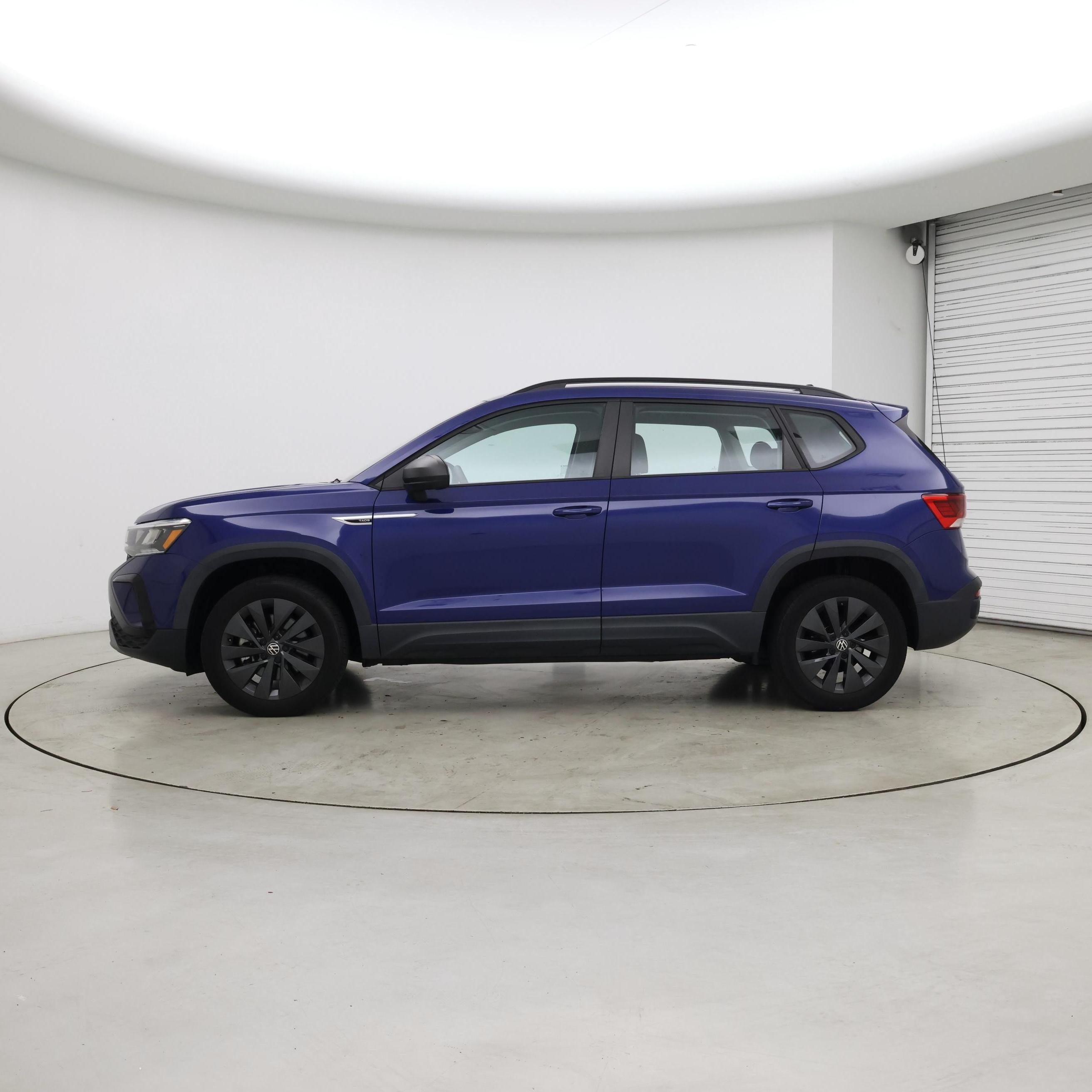 Thumbnail: 2022 Volkswagen Taos - 3