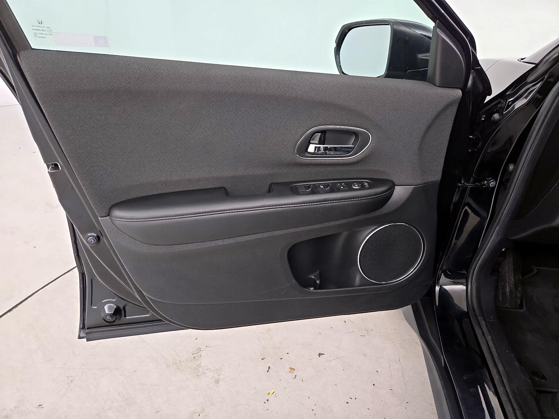 Thumbnail: 2019 Honda HR-V - 12