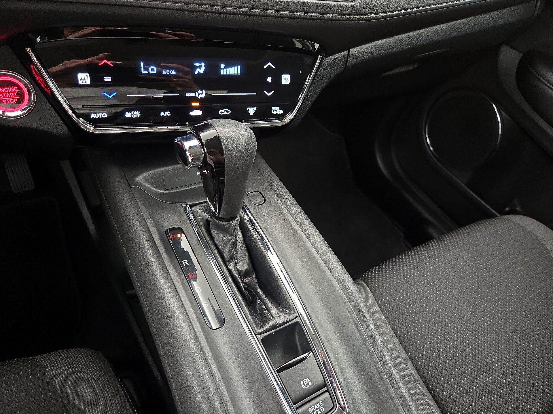 Thumbnail: 2019 Honda HR-V - 17