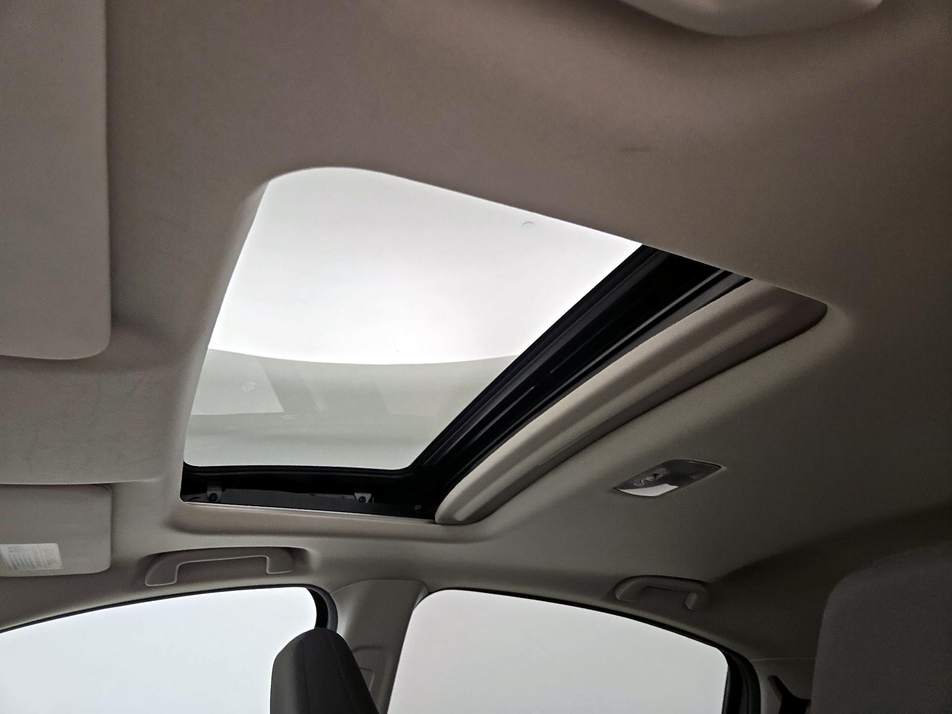 Thumbnail: 2019 Honda HR-V - 19
