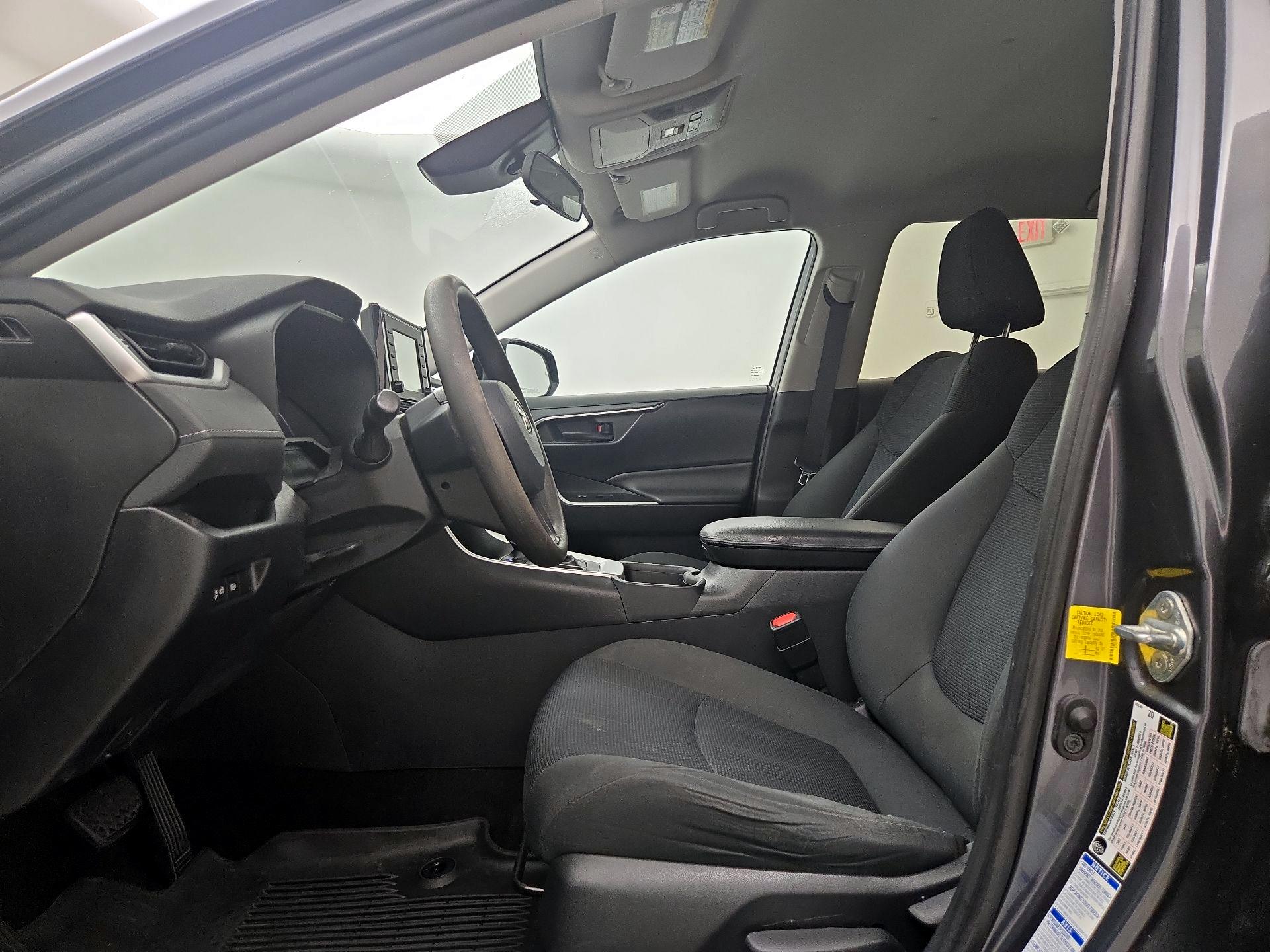 Thumbnail: 2019 Toyota RAV4 - 11