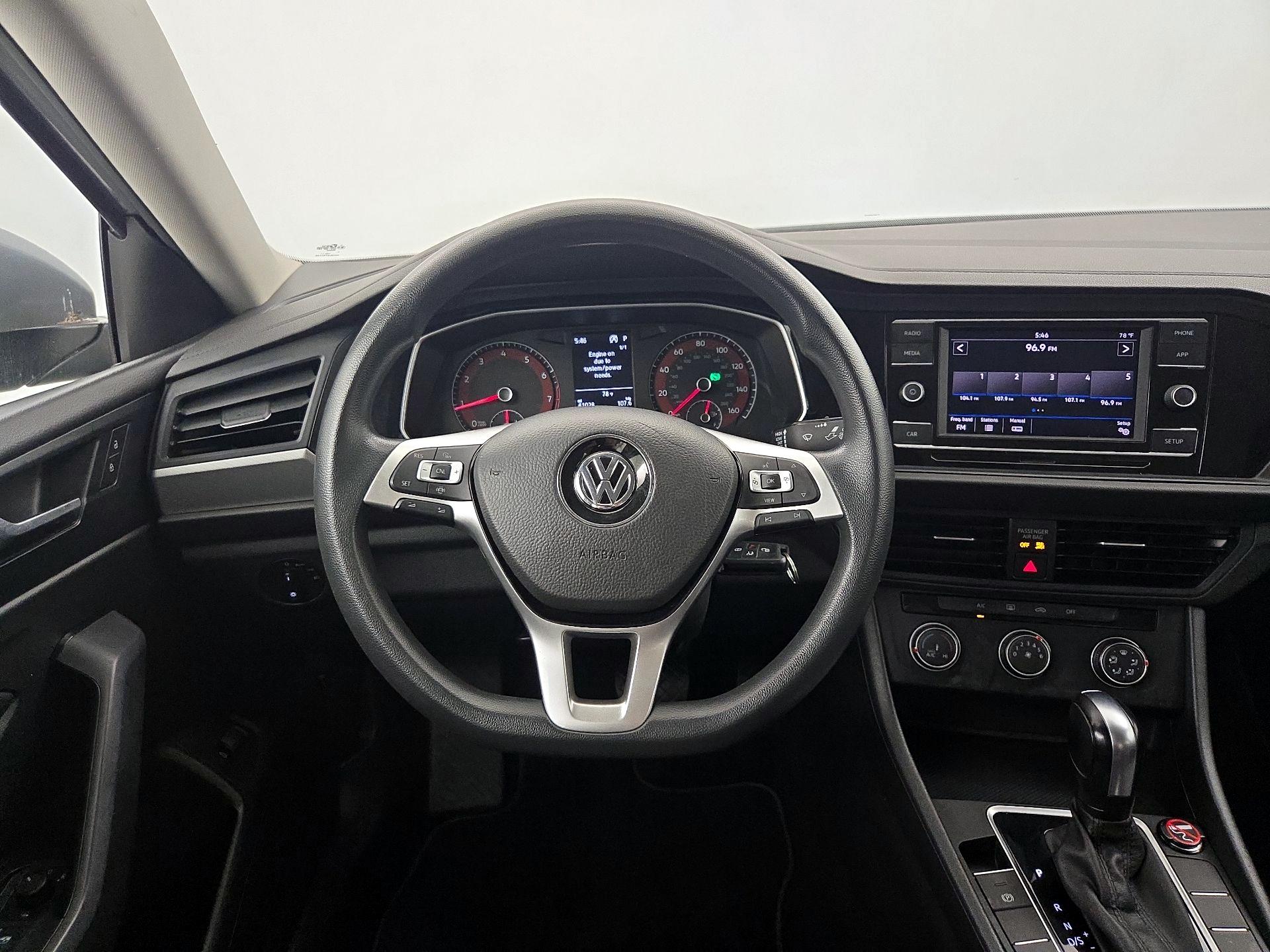 Thumbnail: 2019 Volkswagen Jetta - 9