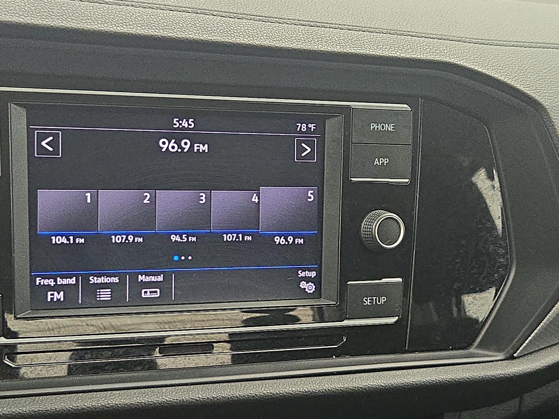 Thumbnail: 2019 Volkswagen Jetta - 15