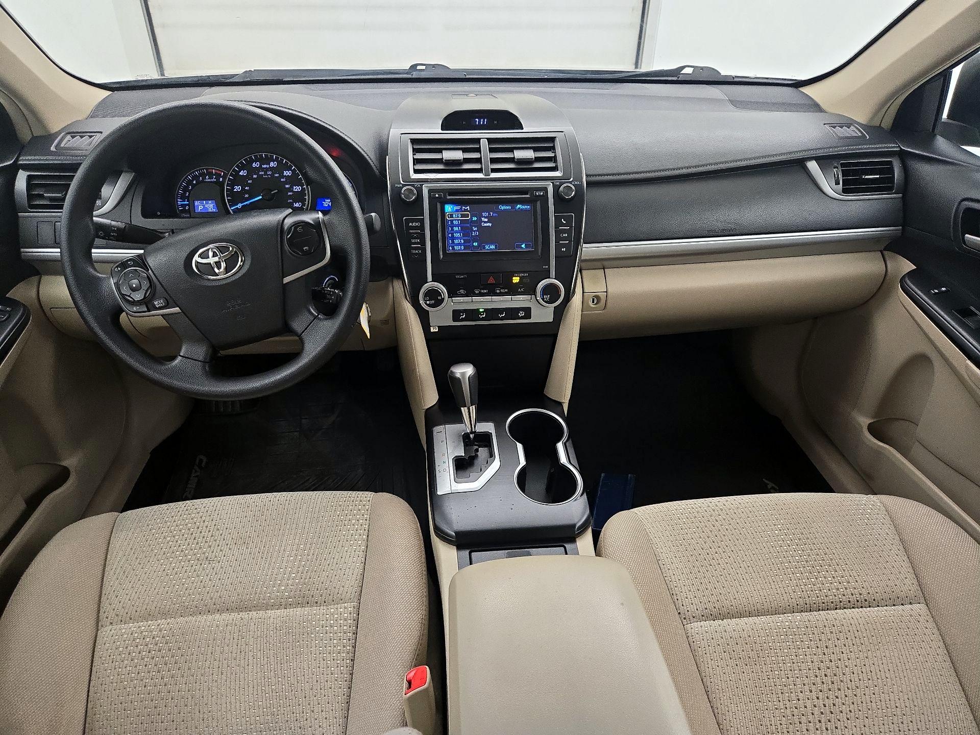 Thumbnail: 2014 Toyota Camry - 9