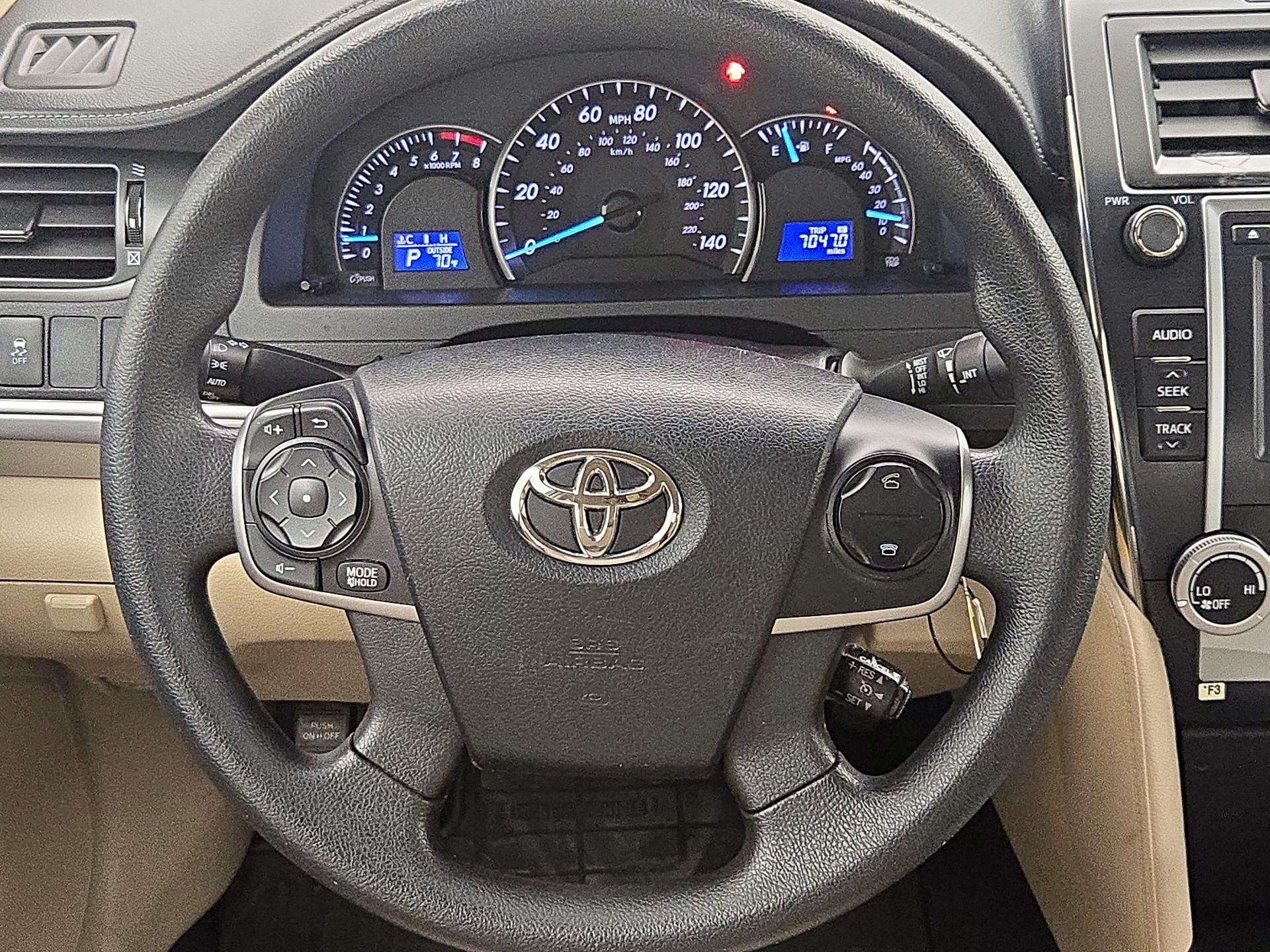 Thumbnail: 2014 Toyota Camry - 10