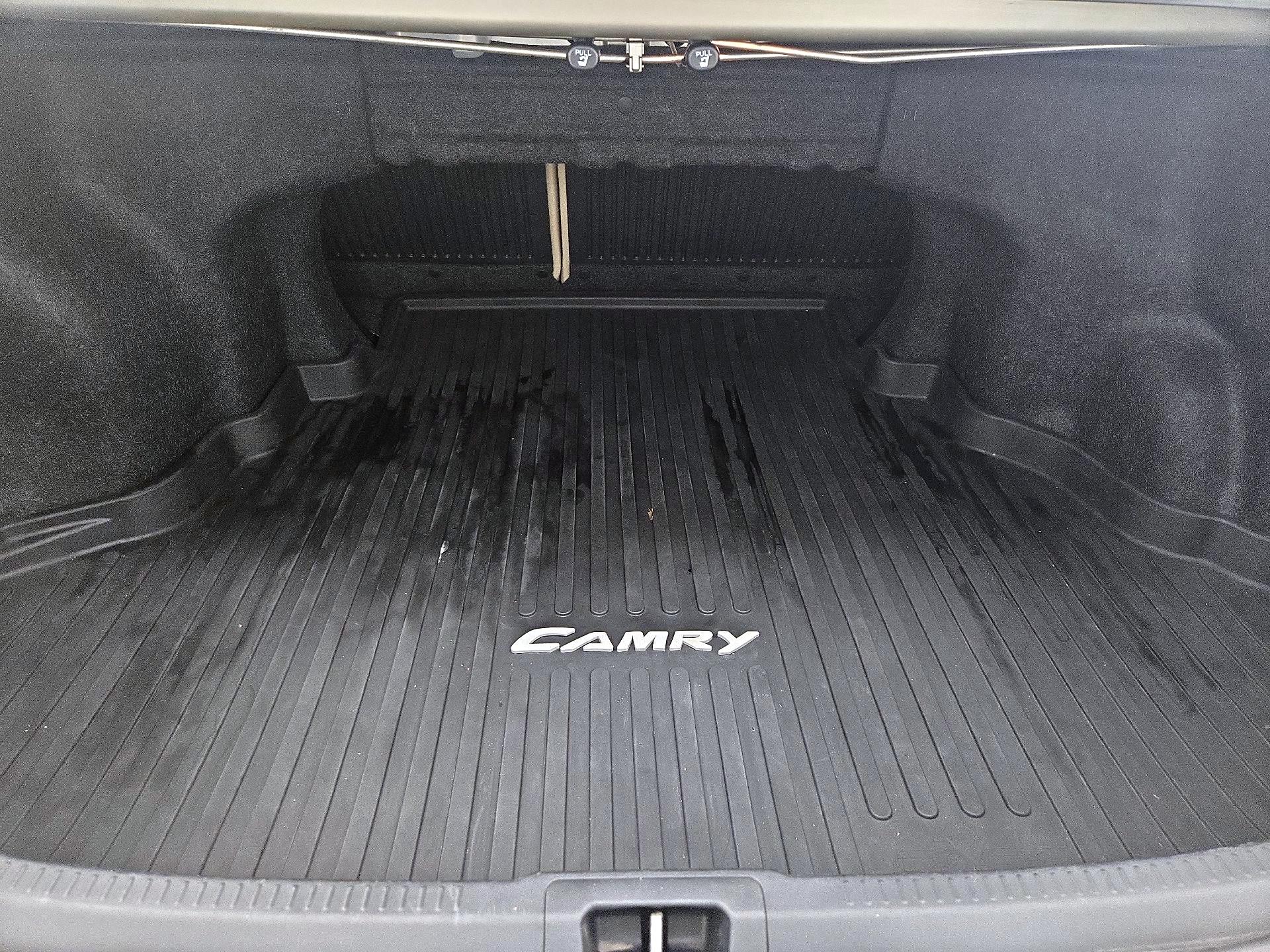 Thumbnail: 2014 Toyota Camry - 19