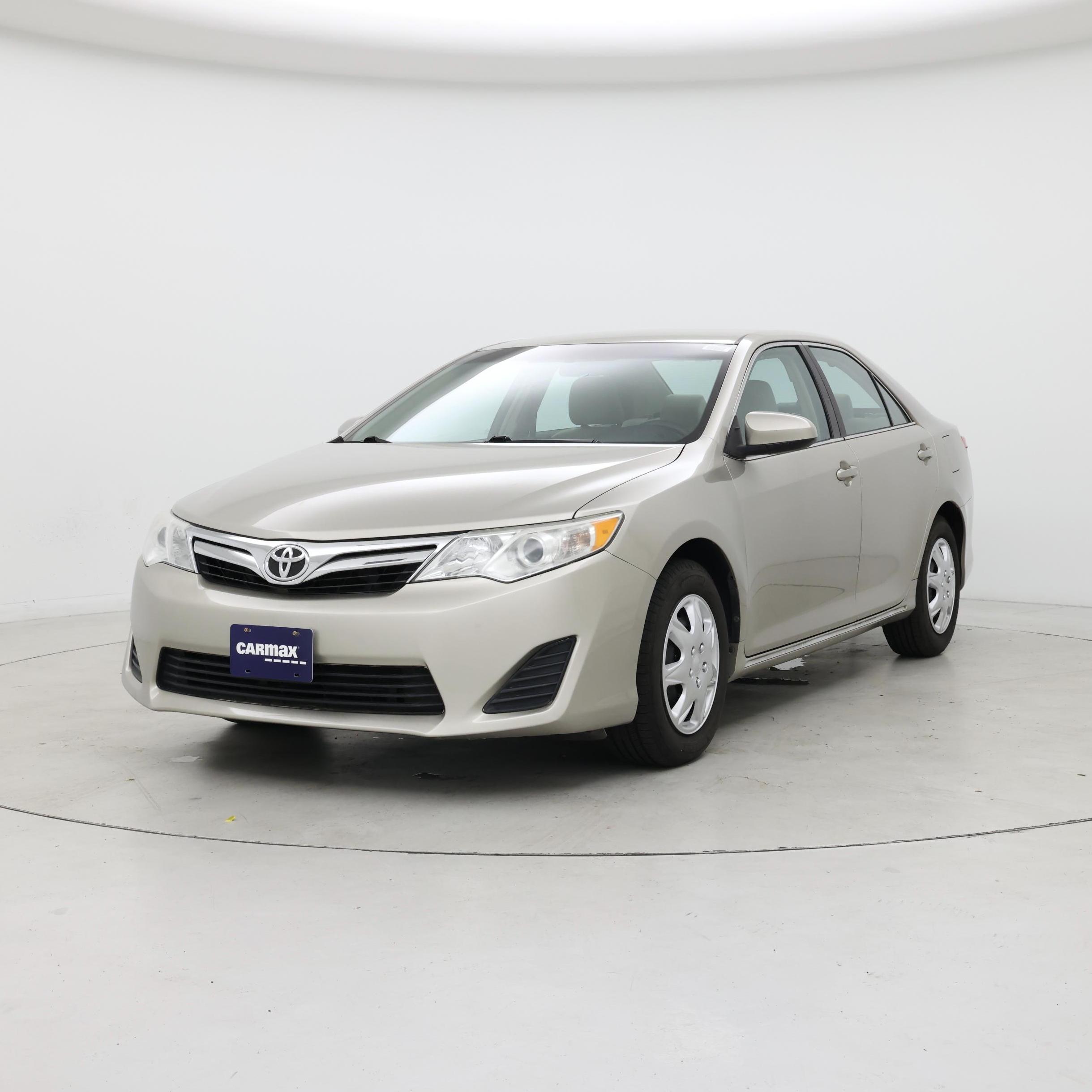 Thumbnail: 2014 Toyota Camry - 4
