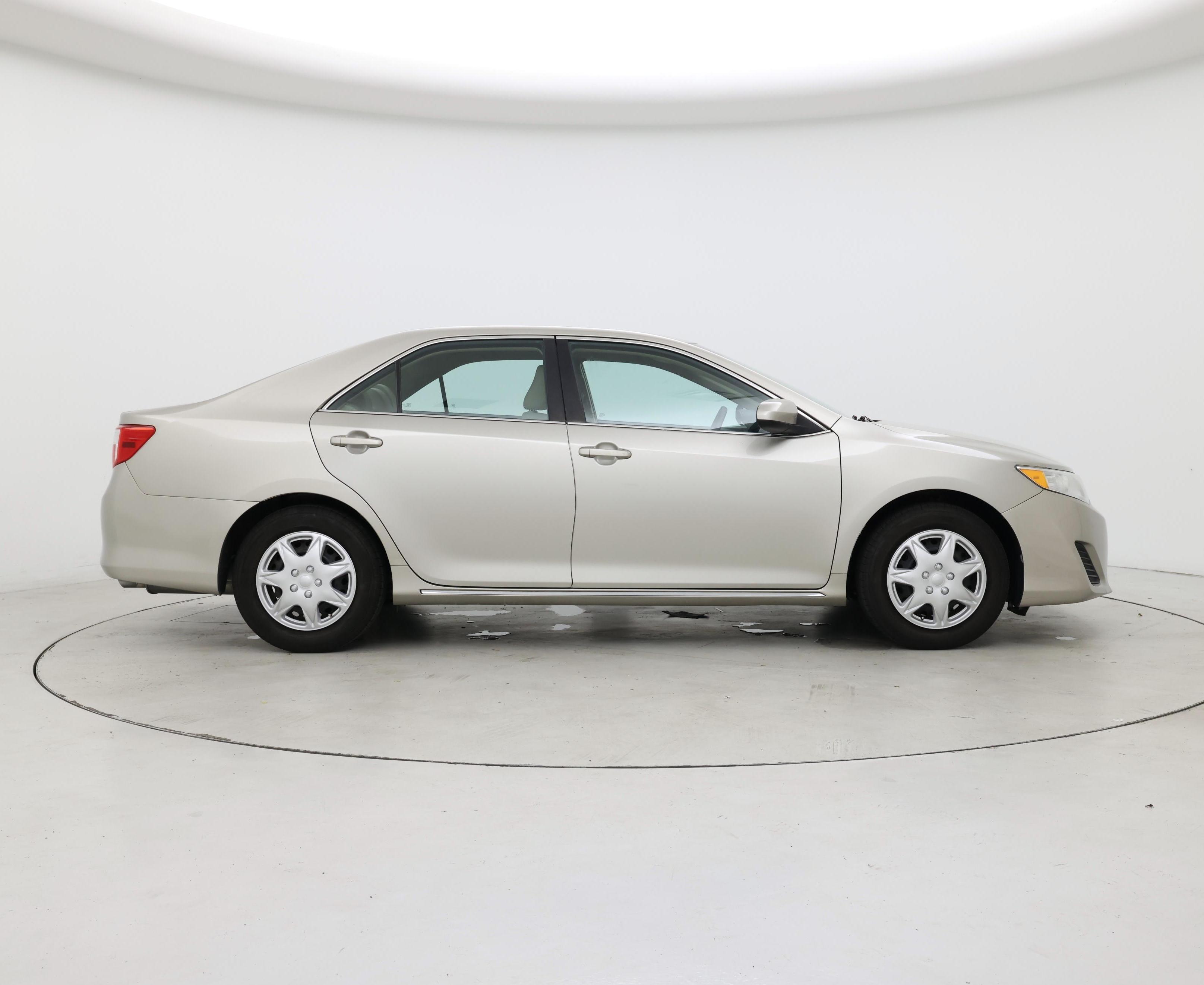 Thumbnail: 2014 Toyota Camry - 7