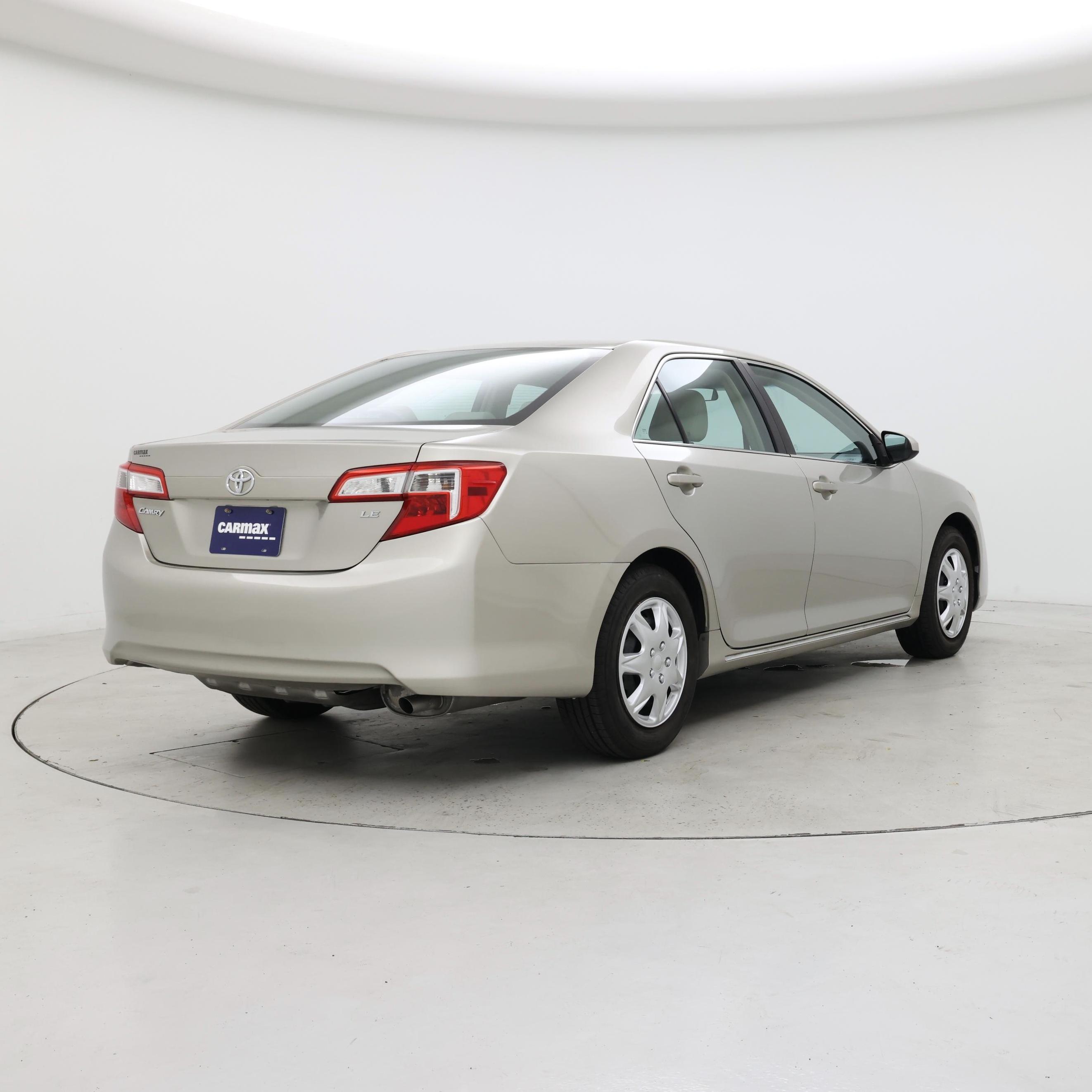 Thumbnail: 2014 Toyota Camry - 8