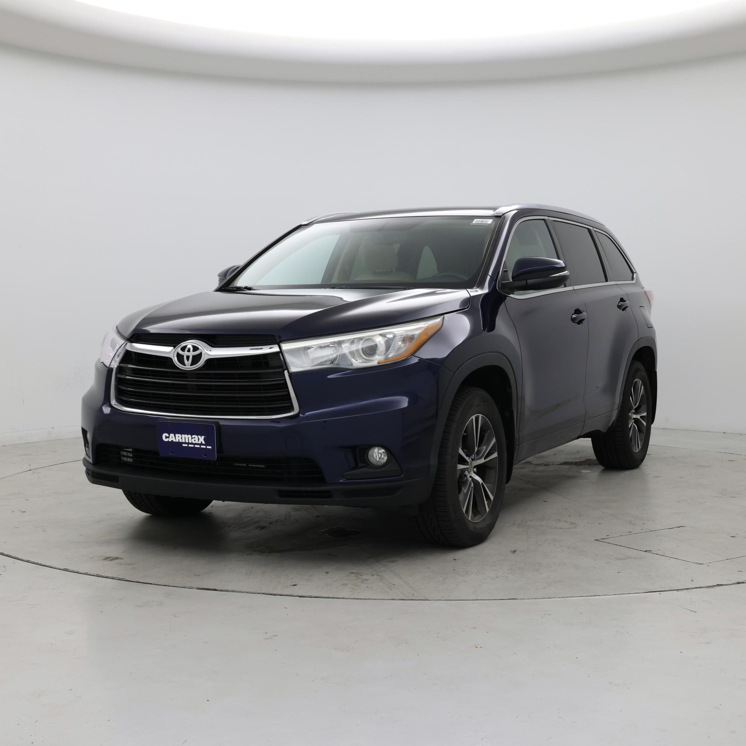 Thumbnail: 2016 Toyota Highlander - 4