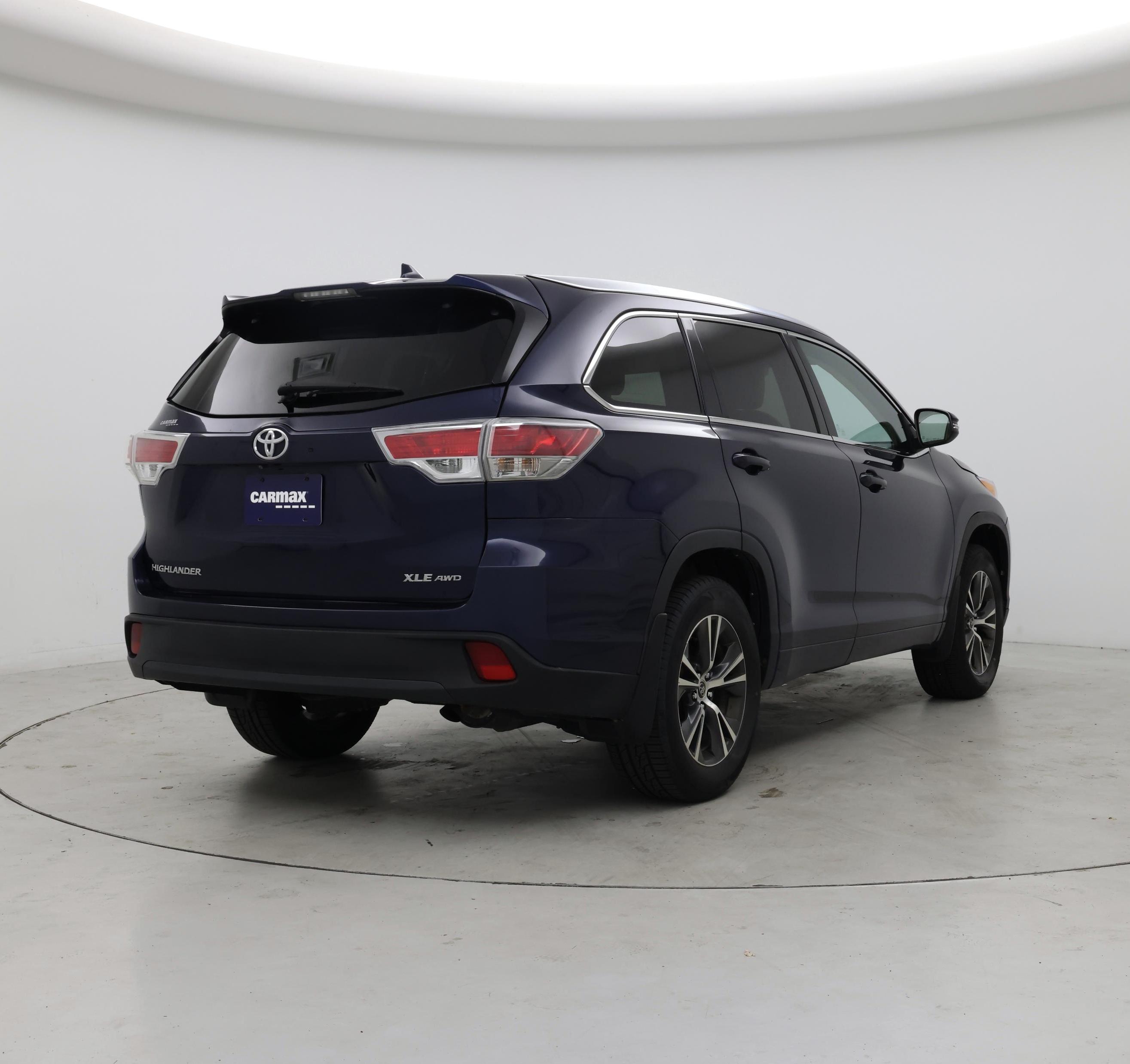 Thumbnail: 2016 Toyota Highlander - 8