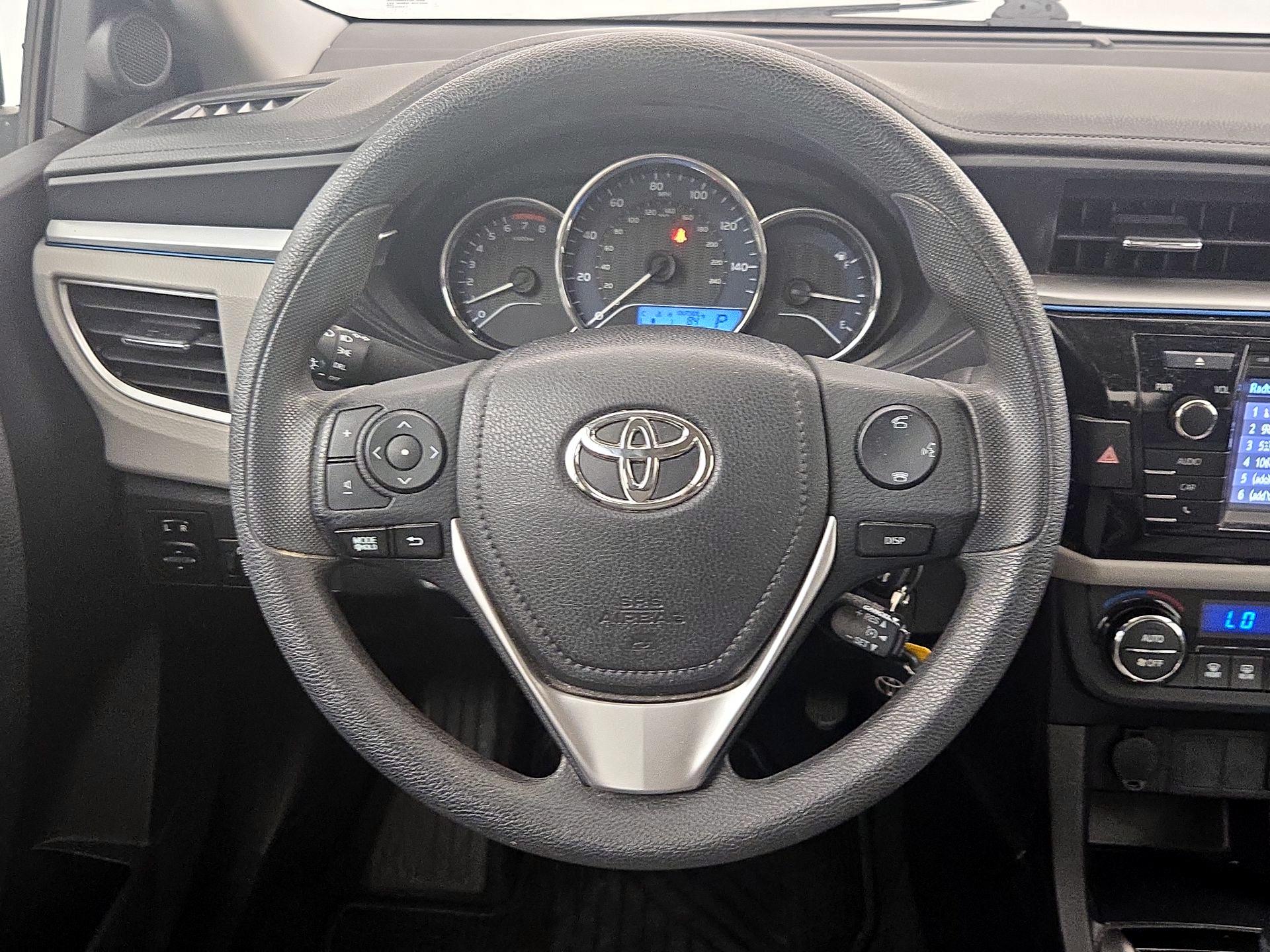 Thumbnail: 2015 Toyota Corolla - 10