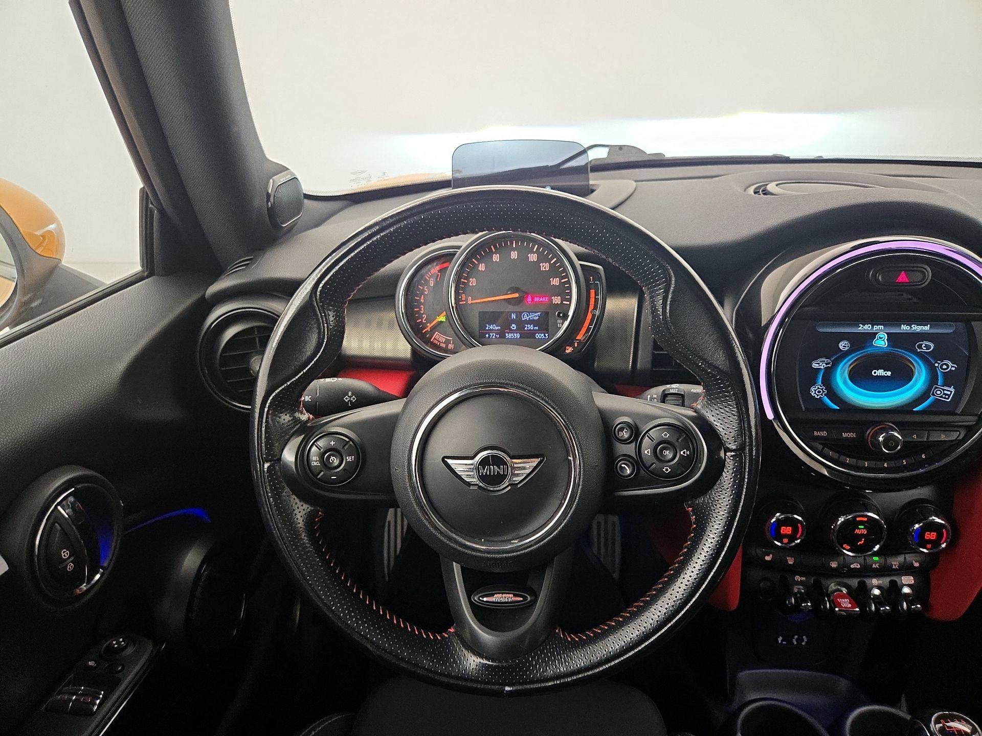 Thumbnail: 2018 MINI Cooper Hardtop - 10