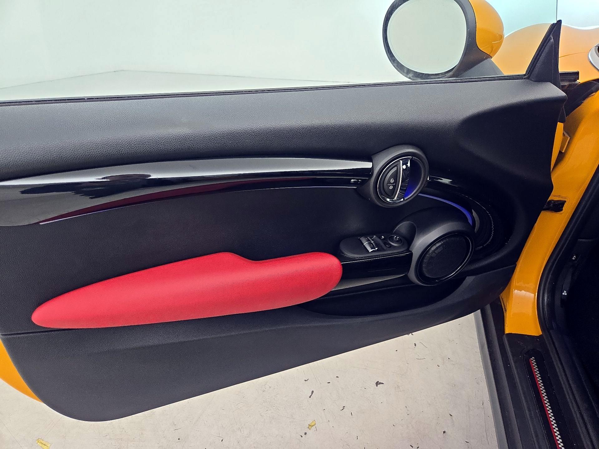 Thumbnail: 2018 MINI Cooper Hardtop - 12