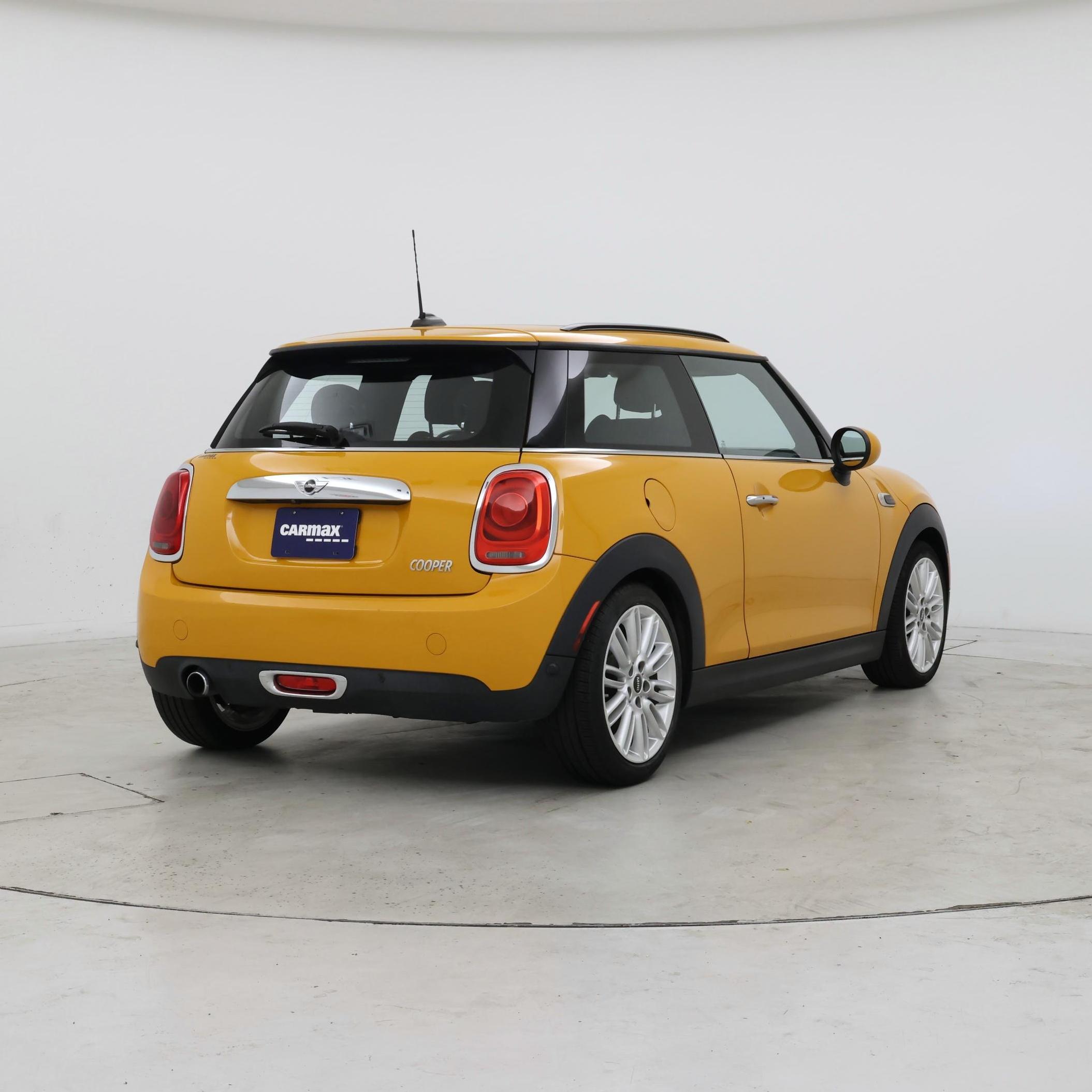 Thumbnail: 2018 MINI Cooper Hardtop - 8
