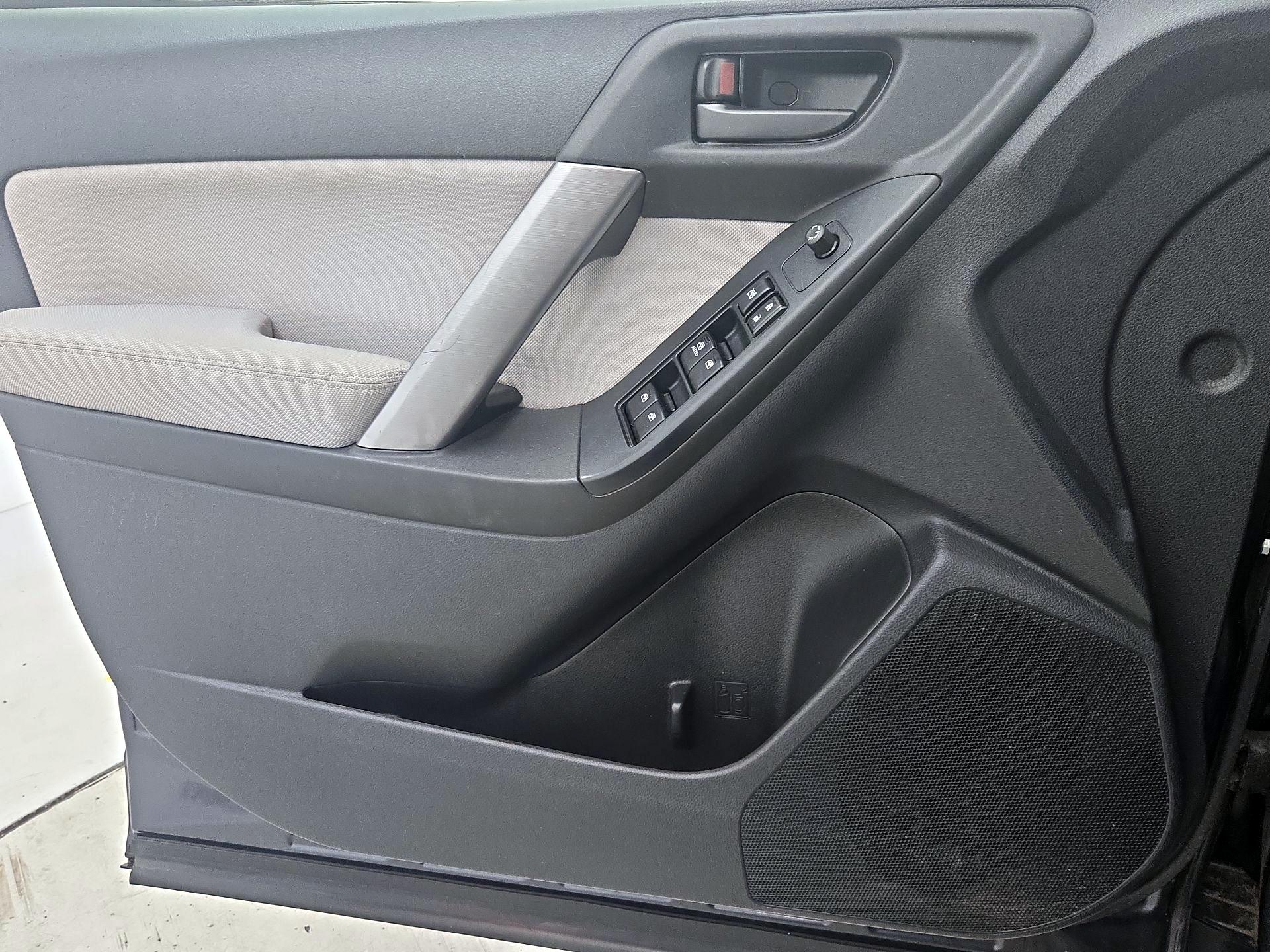 Thumbnail: 2014 Subaru Forester - 12