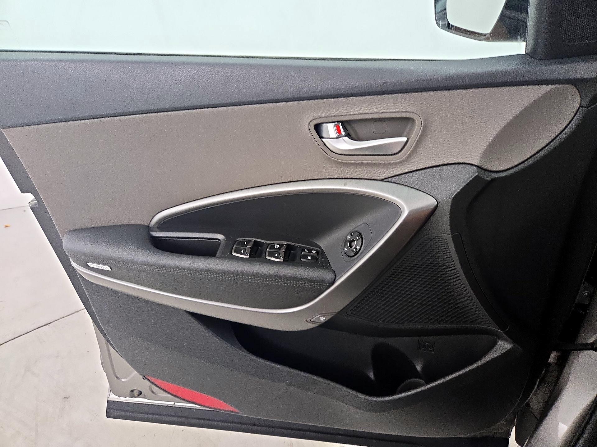 Thumbnail: 2018 Hyundai Santa Fe - 12