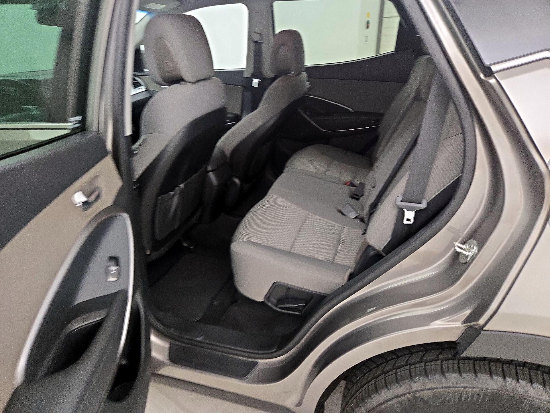 Thumbnail: 2018 Hyundai Santa Fe - 19
