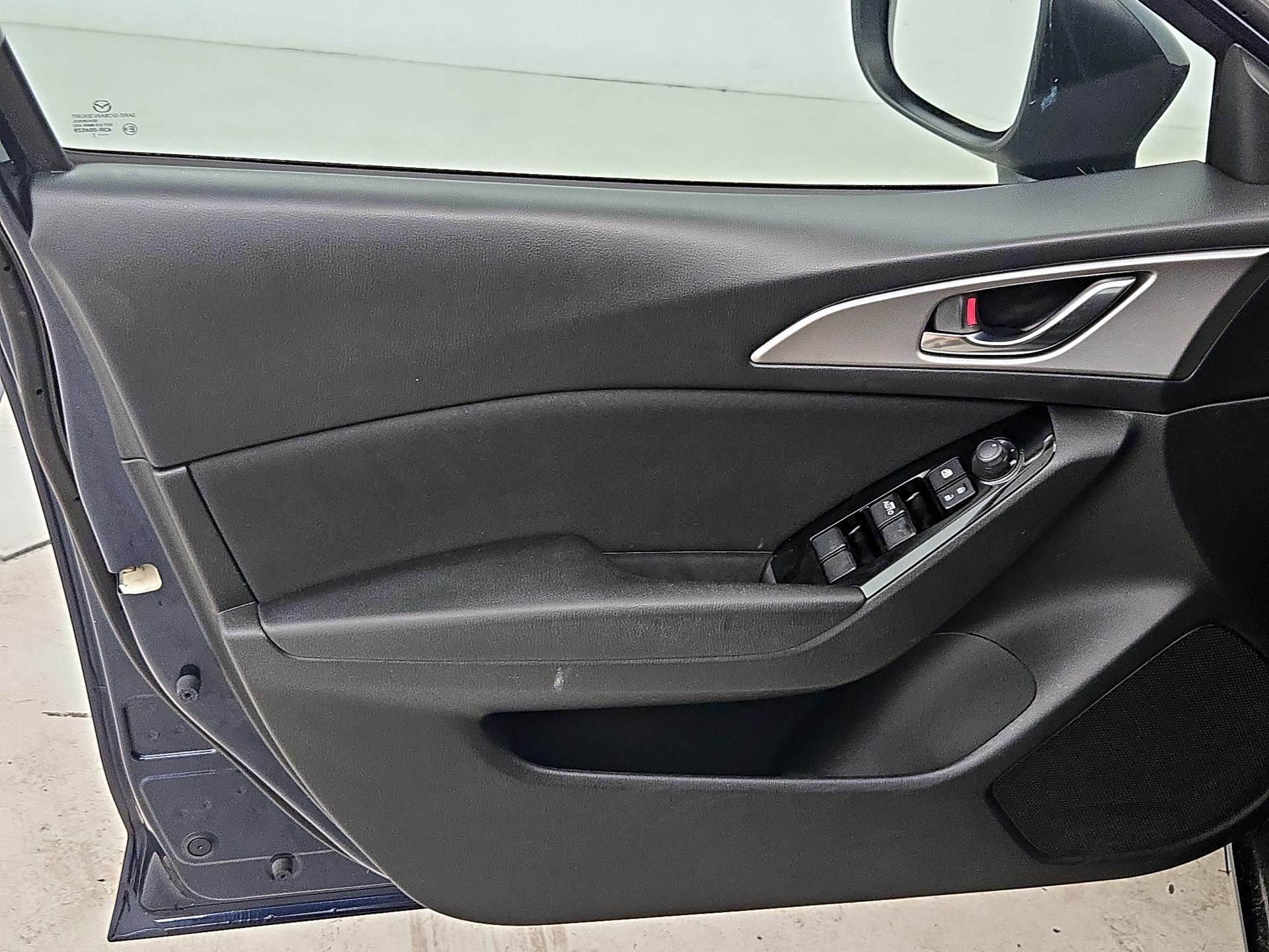 Thumbnail: 2017 Mazda Mazda3 - 12