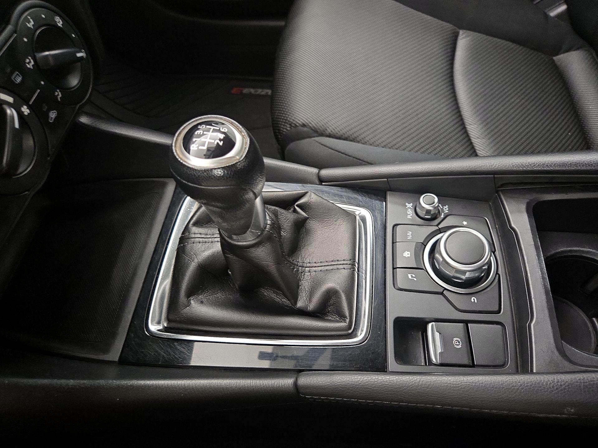 Thumbnail: 2017 Mazda Mazda3 - 17