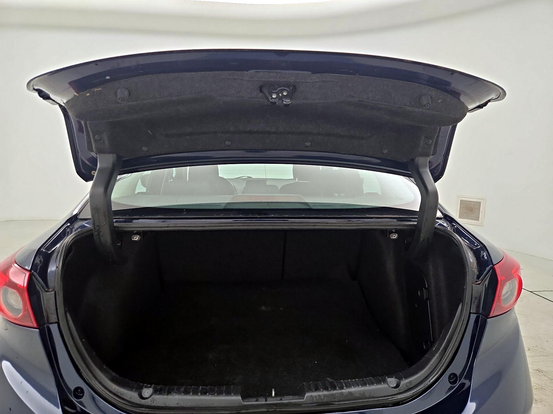 Thumbnail: 2017 Mazda Mazda3 - 20