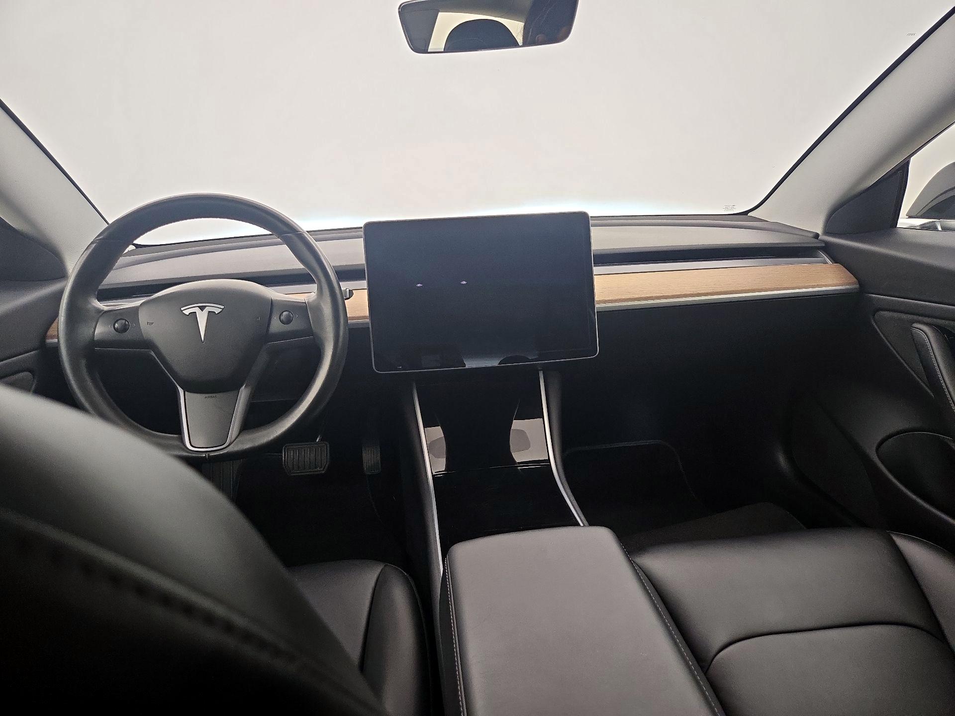 Thumbnail: 2018 Tesla Model 3 - 9