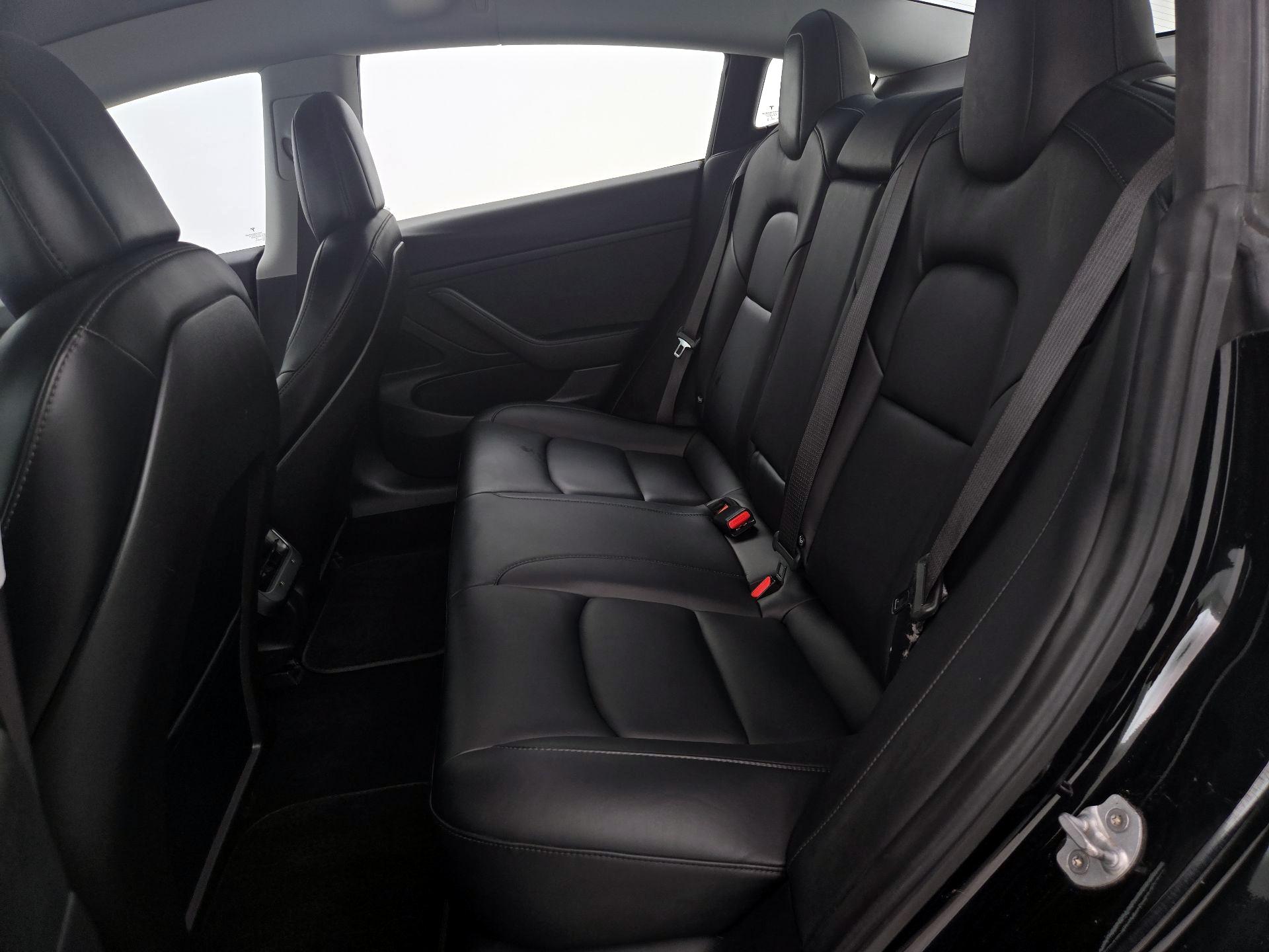 Thumbnail: 2018 Tesla Model 3 - 20