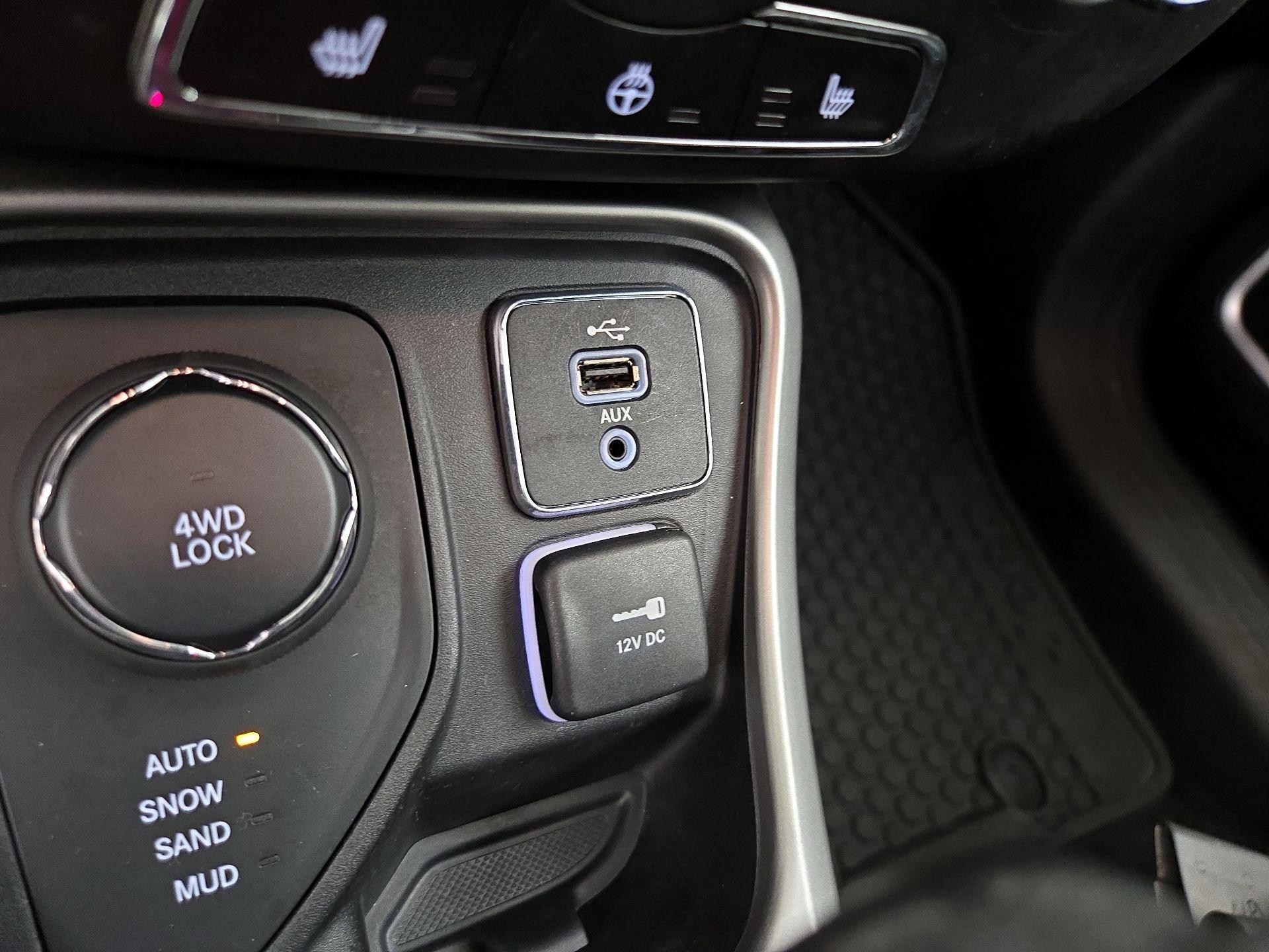 Thumbnail: 2018 Jeep Compass - 18