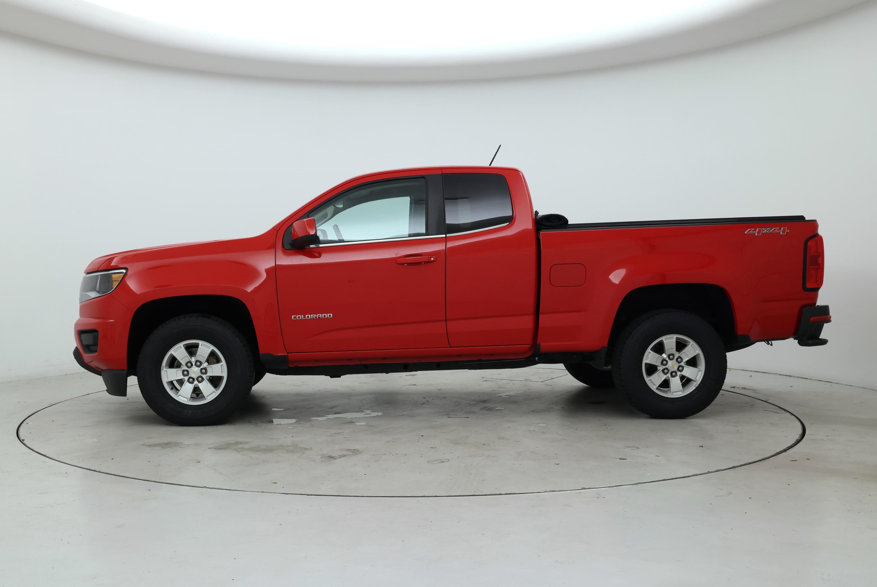 Thumbnail: 2020 Chevrolet Colorado - 3