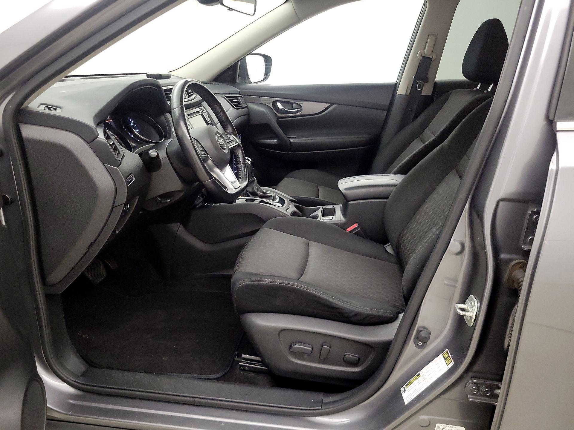 Thumbnail: 2019 Nissan Rogue - 11