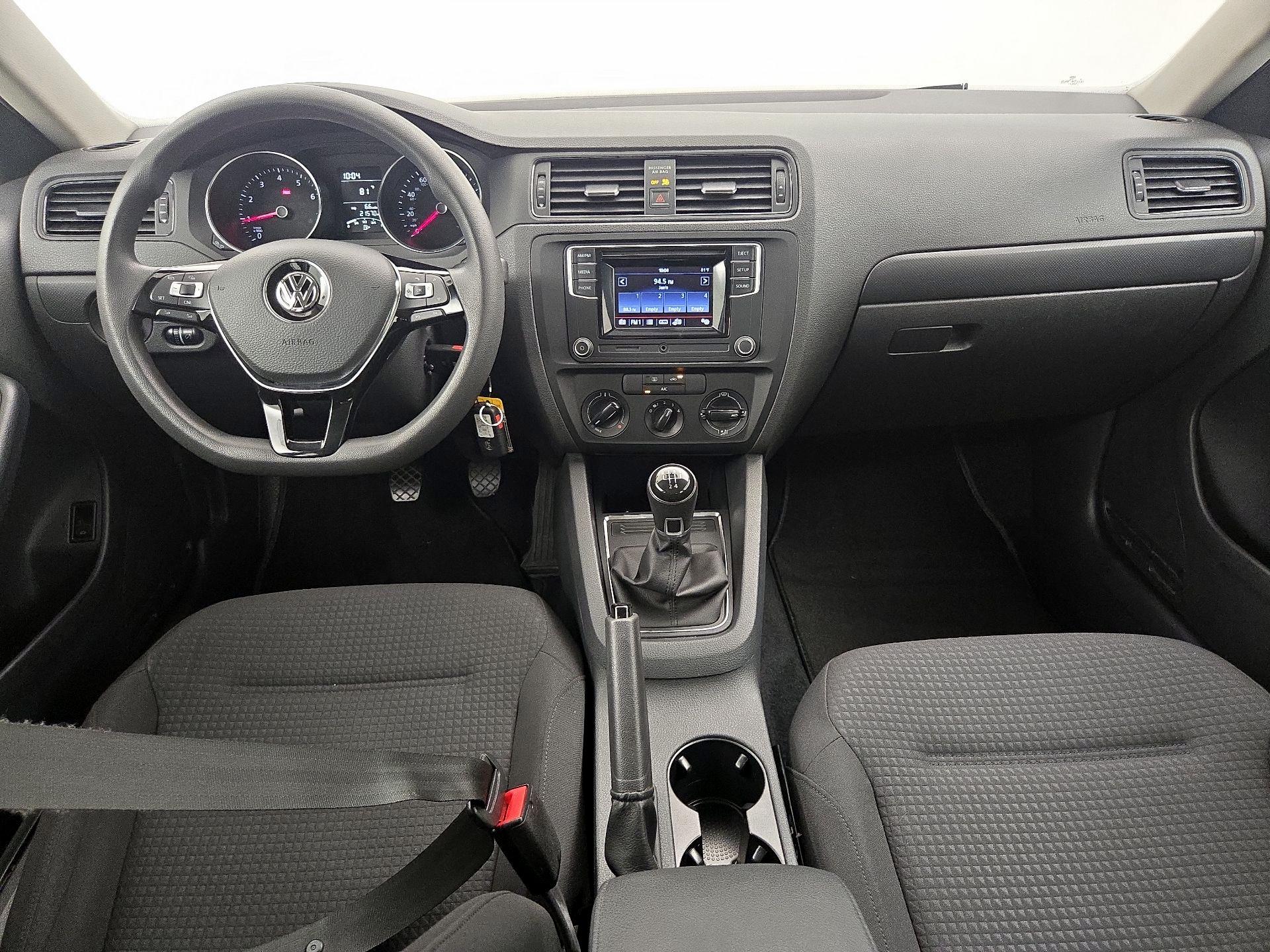 Thumbnail: 2016 Volkswagen Jetta - 9