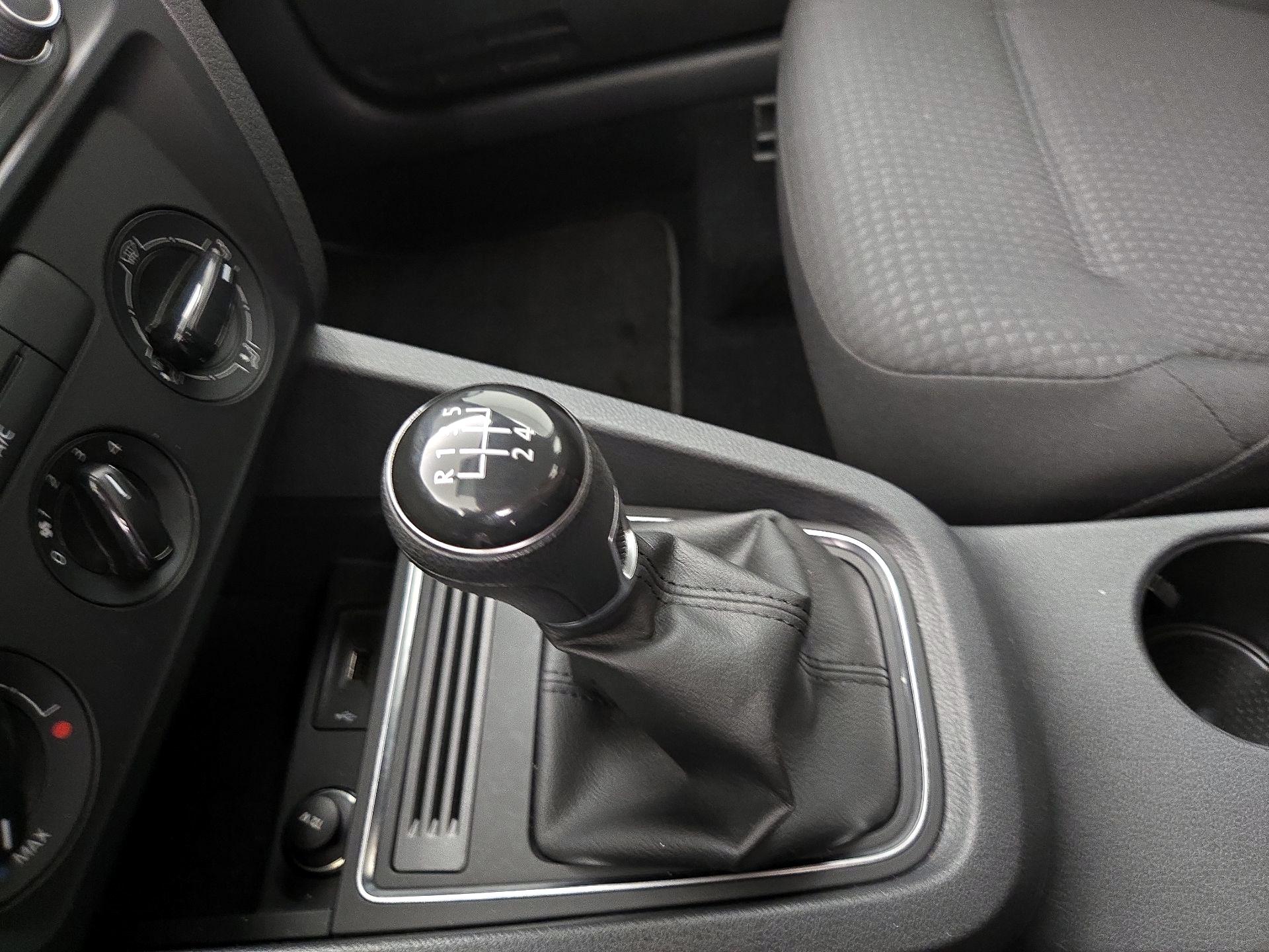 Thumbnail: 2016 Volkswagen Jetta - 16