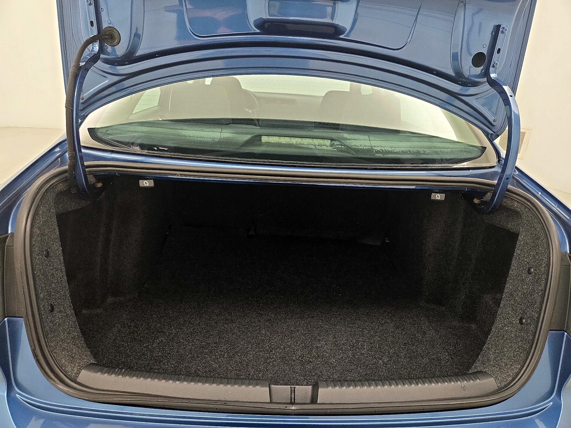 Thumbnail: 2016 Volkswagen Jetta - 19