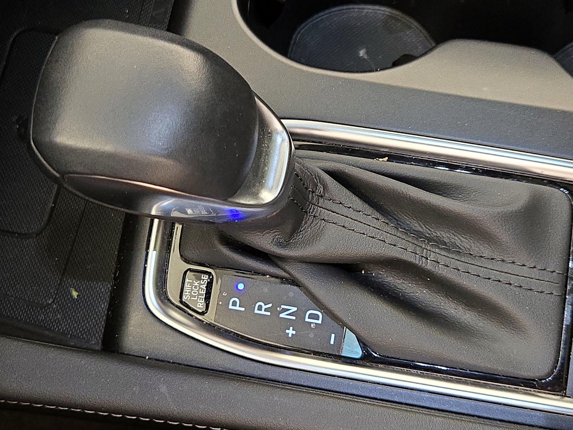 Thumbnail: 2020 Hyundai Santa Fe - 17