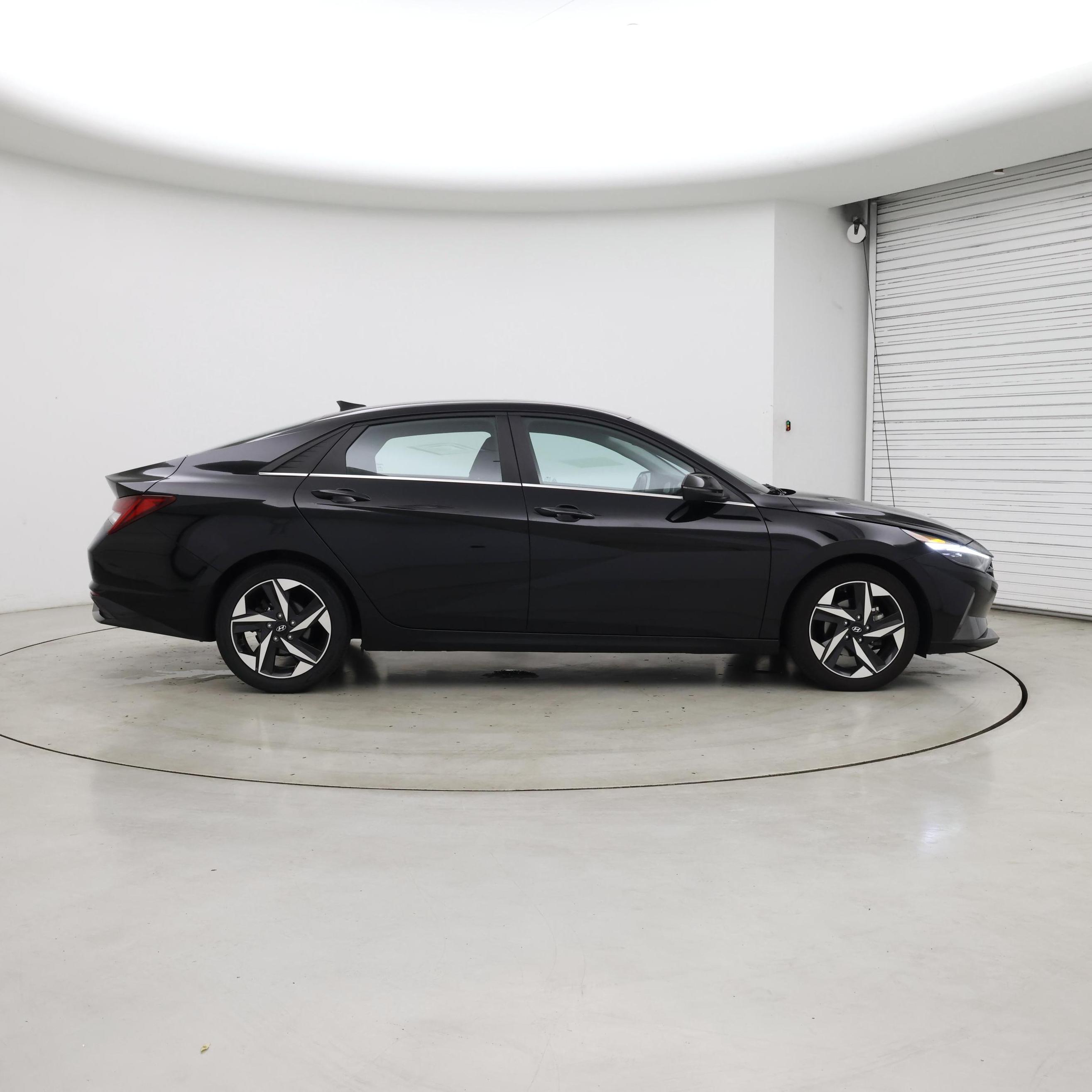 Thumbnail: 2023 Hyundai Elantra - 7