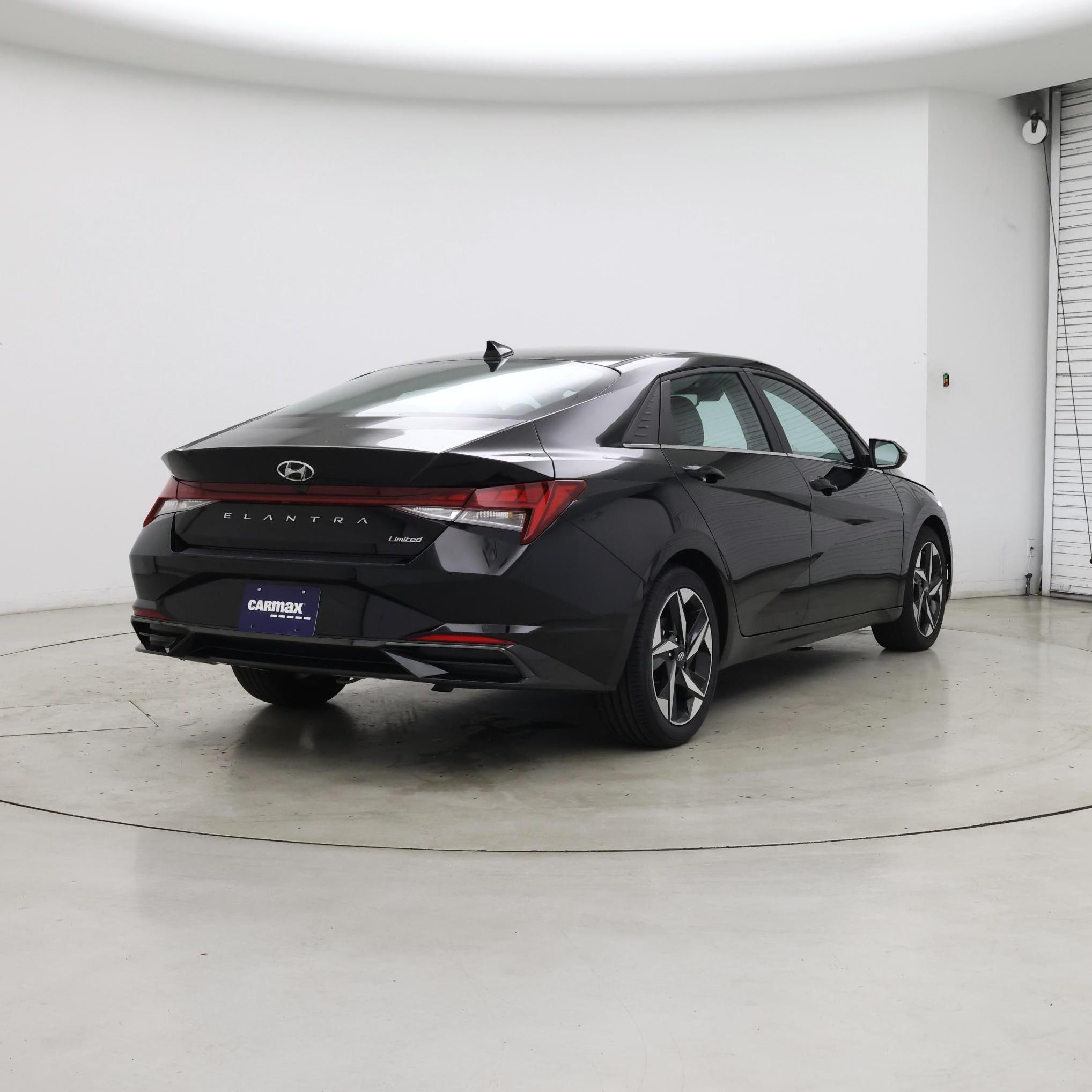 Thumbnail: 2023 Hyundai Elantra - 8