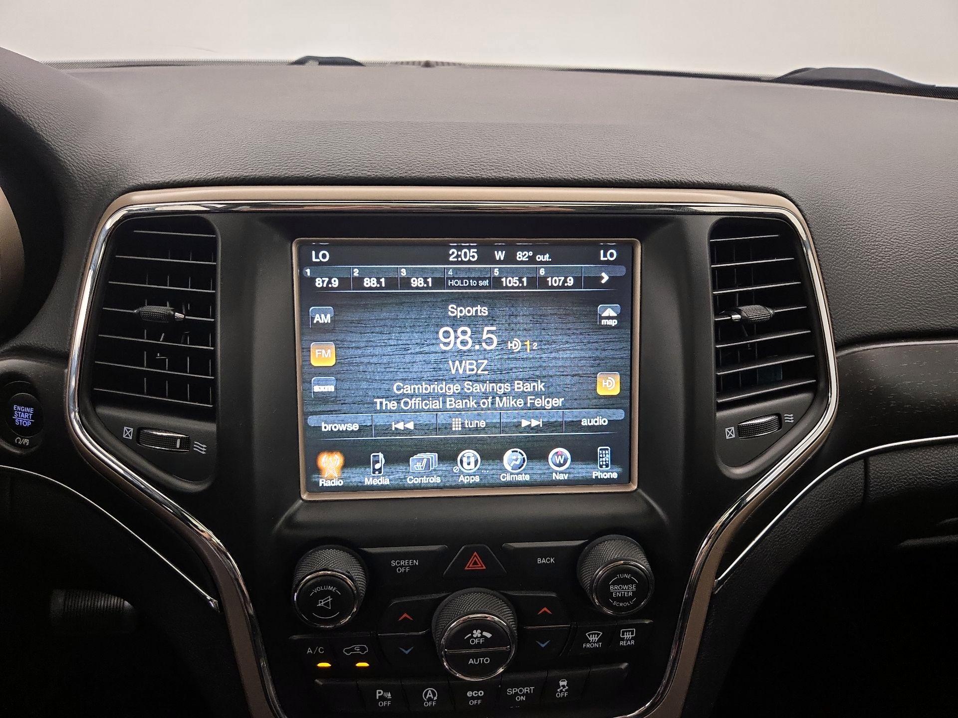 Thumbnail: 2017 Jeep Grand Cherokee - 16