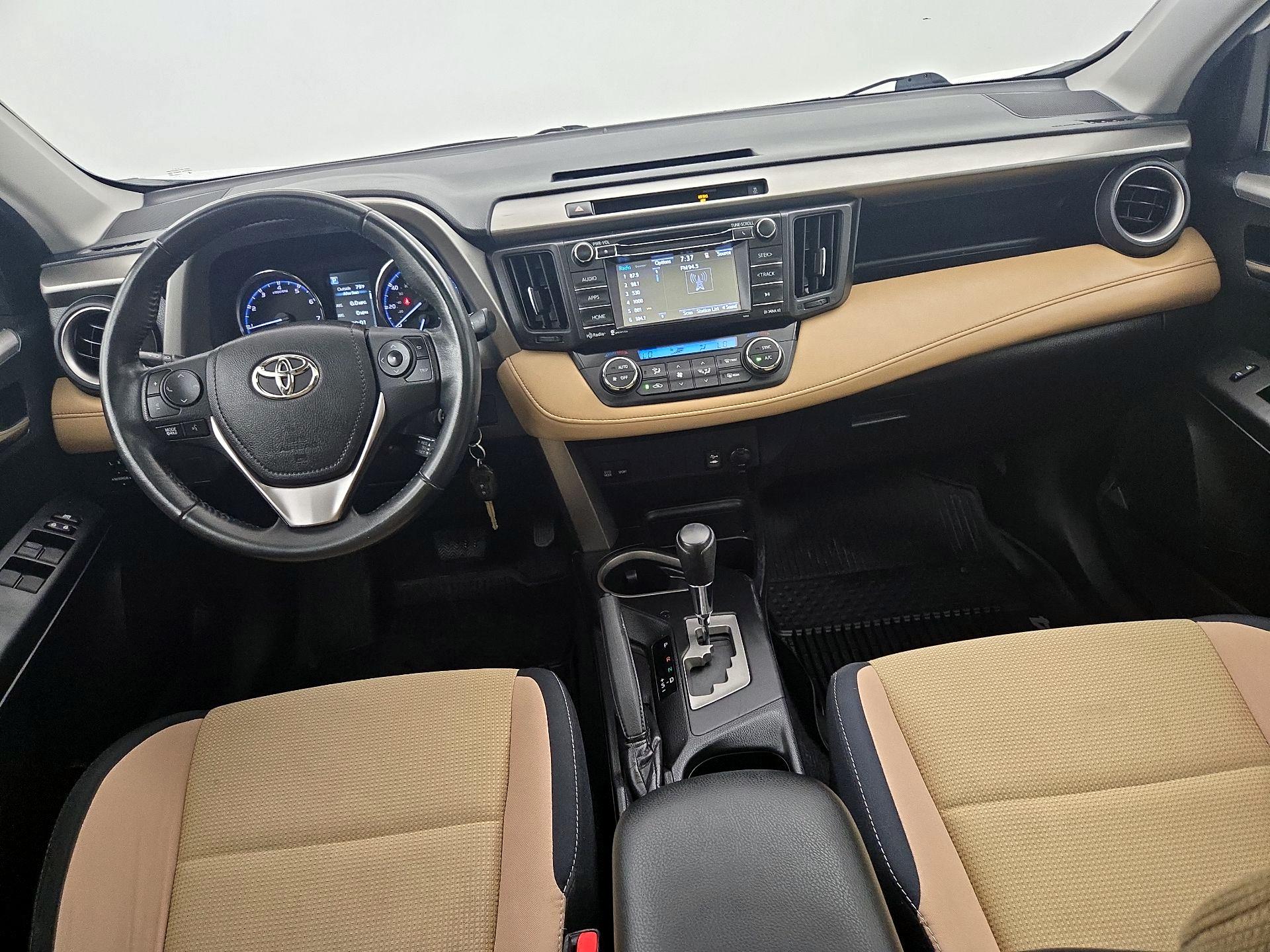 Thumbnail: 2016 Toyota RAV4 - 9