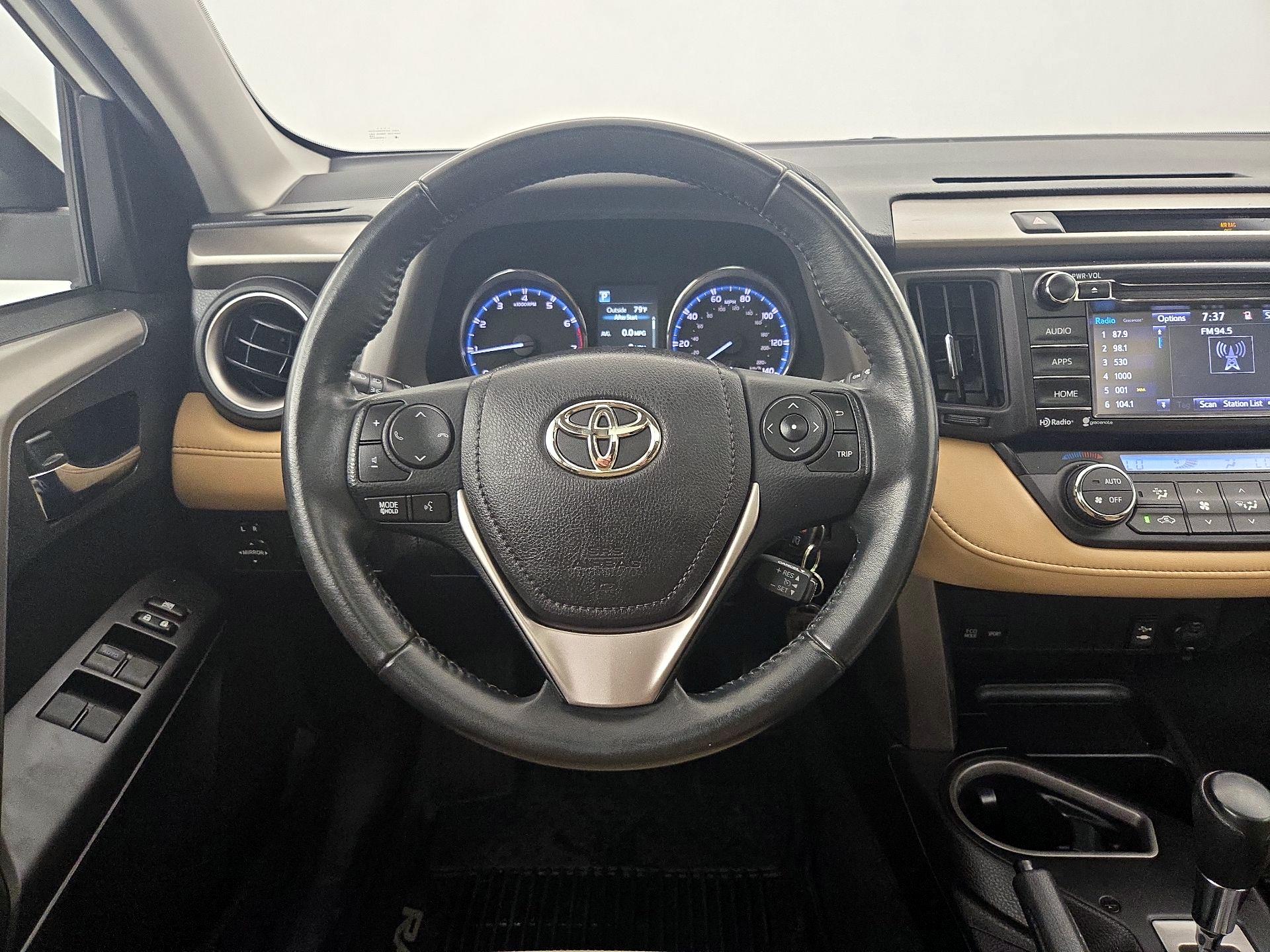 Thumbnail: 2016 Toyota RAV4 - 10